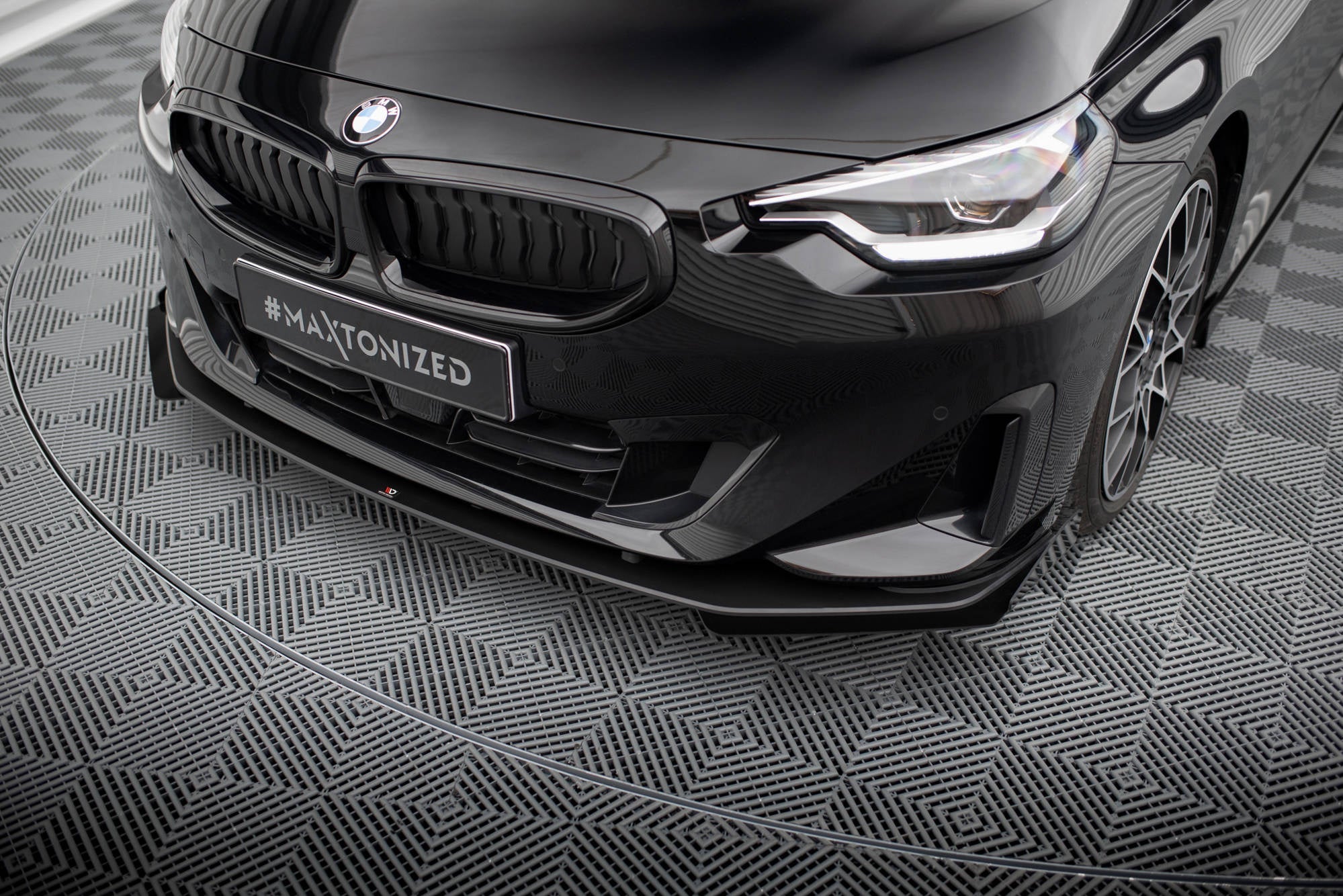 Maxton Design Front Flaps para BMW 2 Coupe G42 - imagen 1
