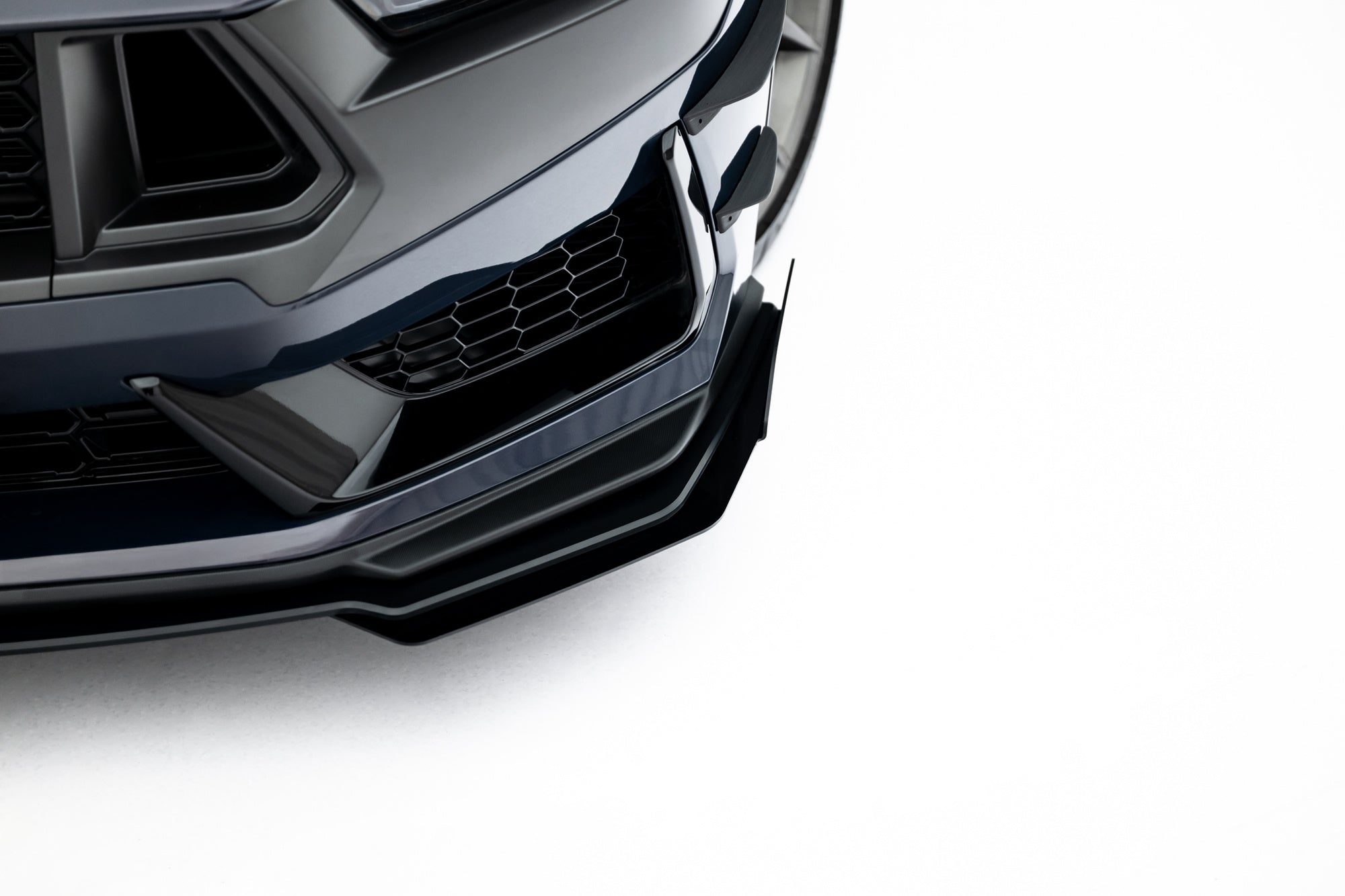 Maxton Design Front Flaps para Ford Mustang Dark Horse Mk7 - imagen 4