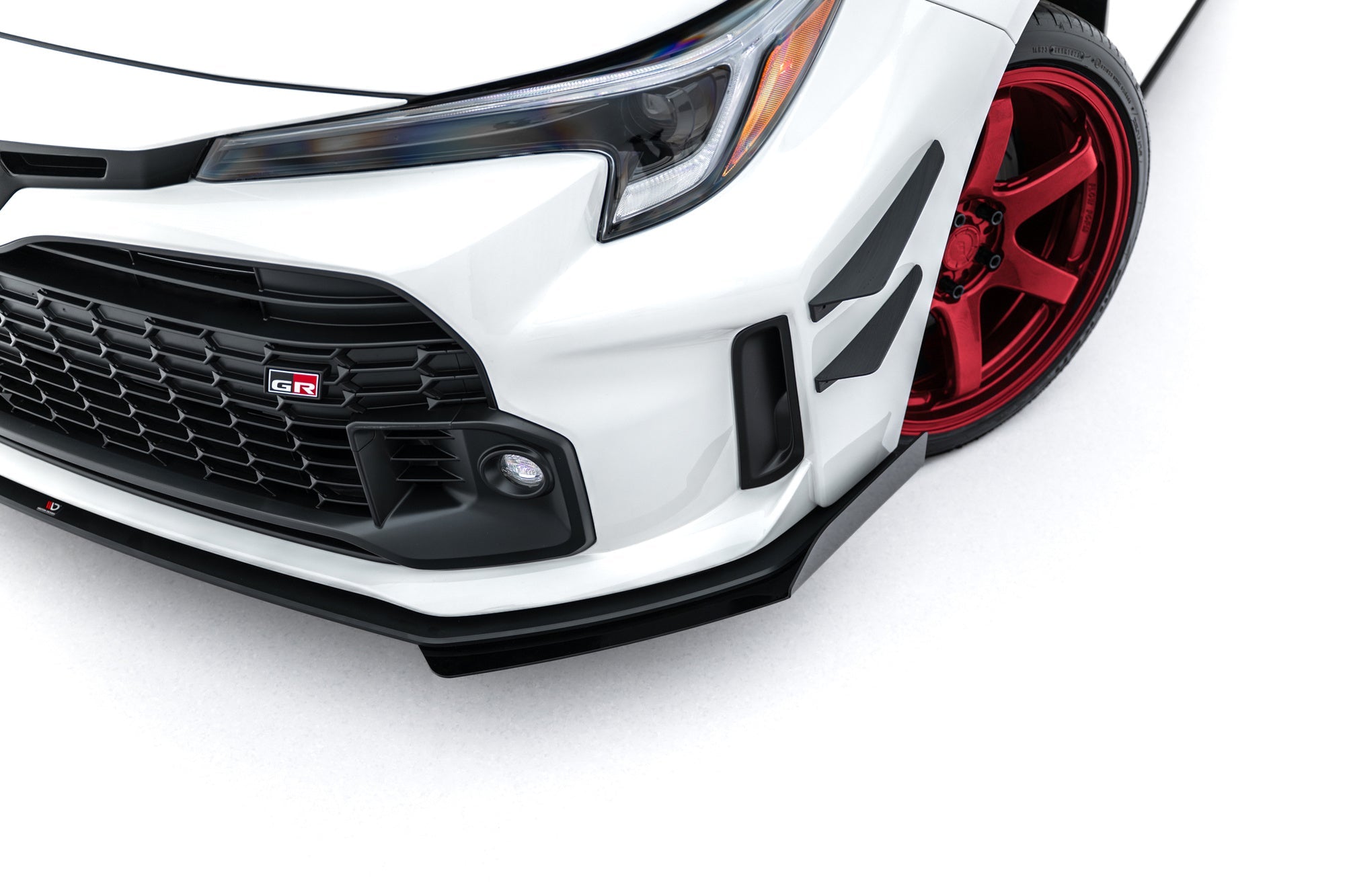 Maxton Design Front Flaps para Toyota GR Corolla Mk12 - imagen 1