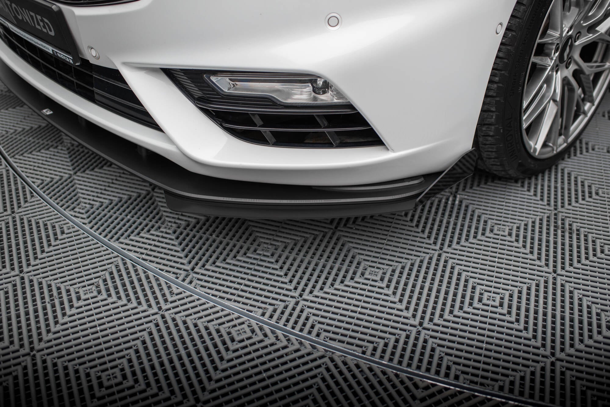 Maxton Design Front Flaps para Ford Mondeo Sport Mk5 Facelift / Fusion Sport Mk2 Facelift - imagen 1