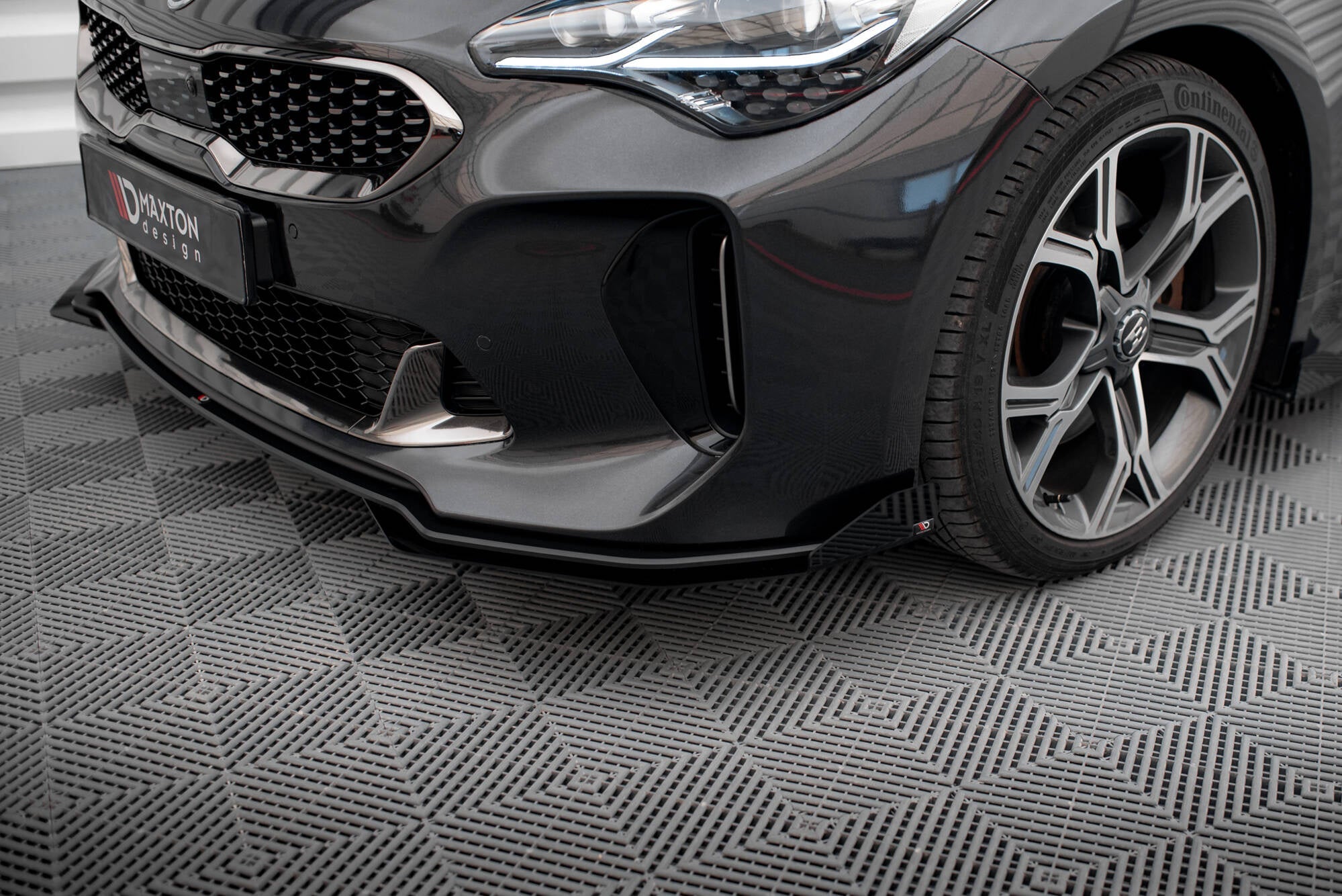 Maxton Design Front Flaps para Kia Stinger GT / GT-Line / Standard Mk1 - imagen 1