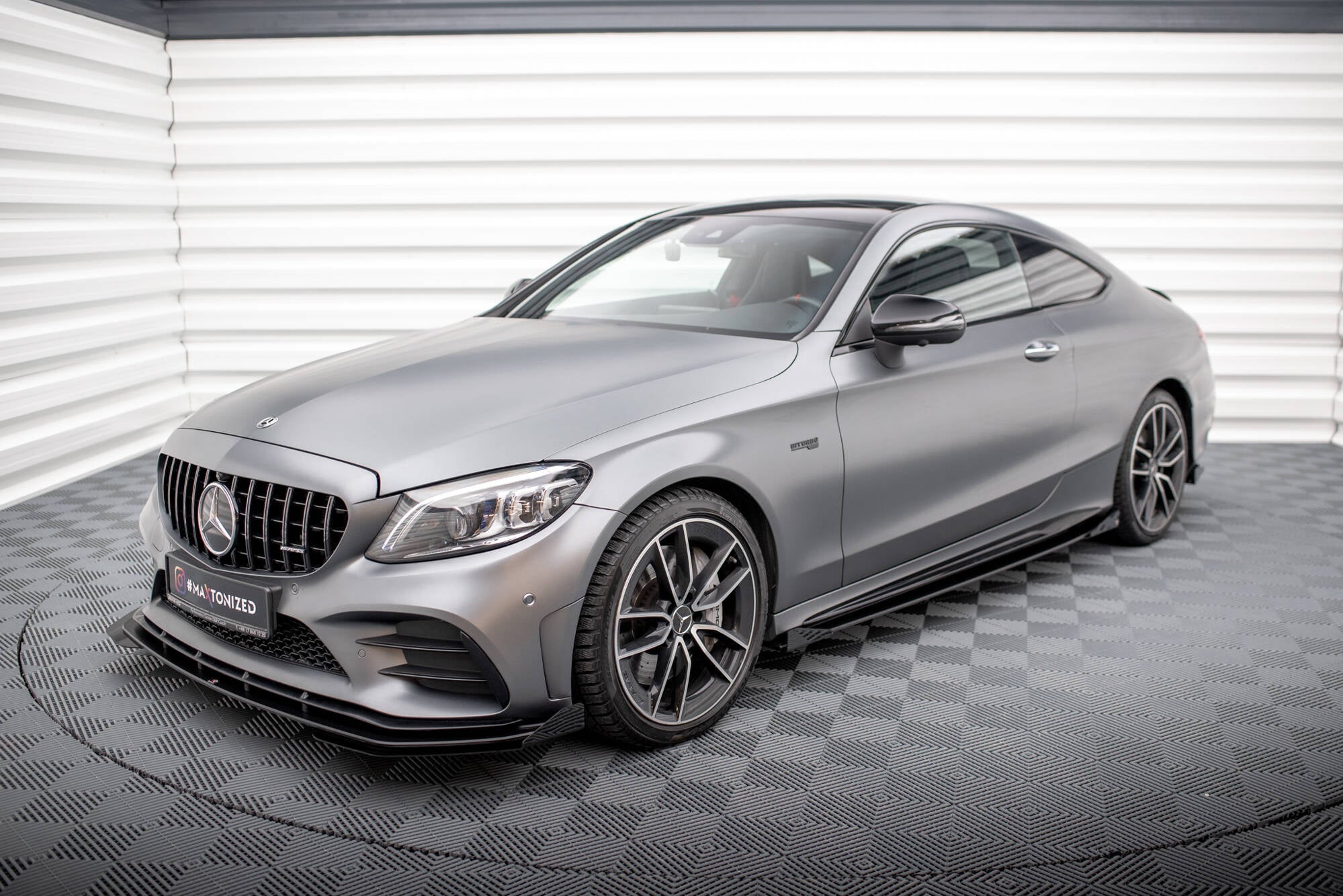 Maxton Design Front Flaps para Mercedes-AMG C43 Coupe / Cabrio C205 Facelift / A205 Facelift - imagen 2