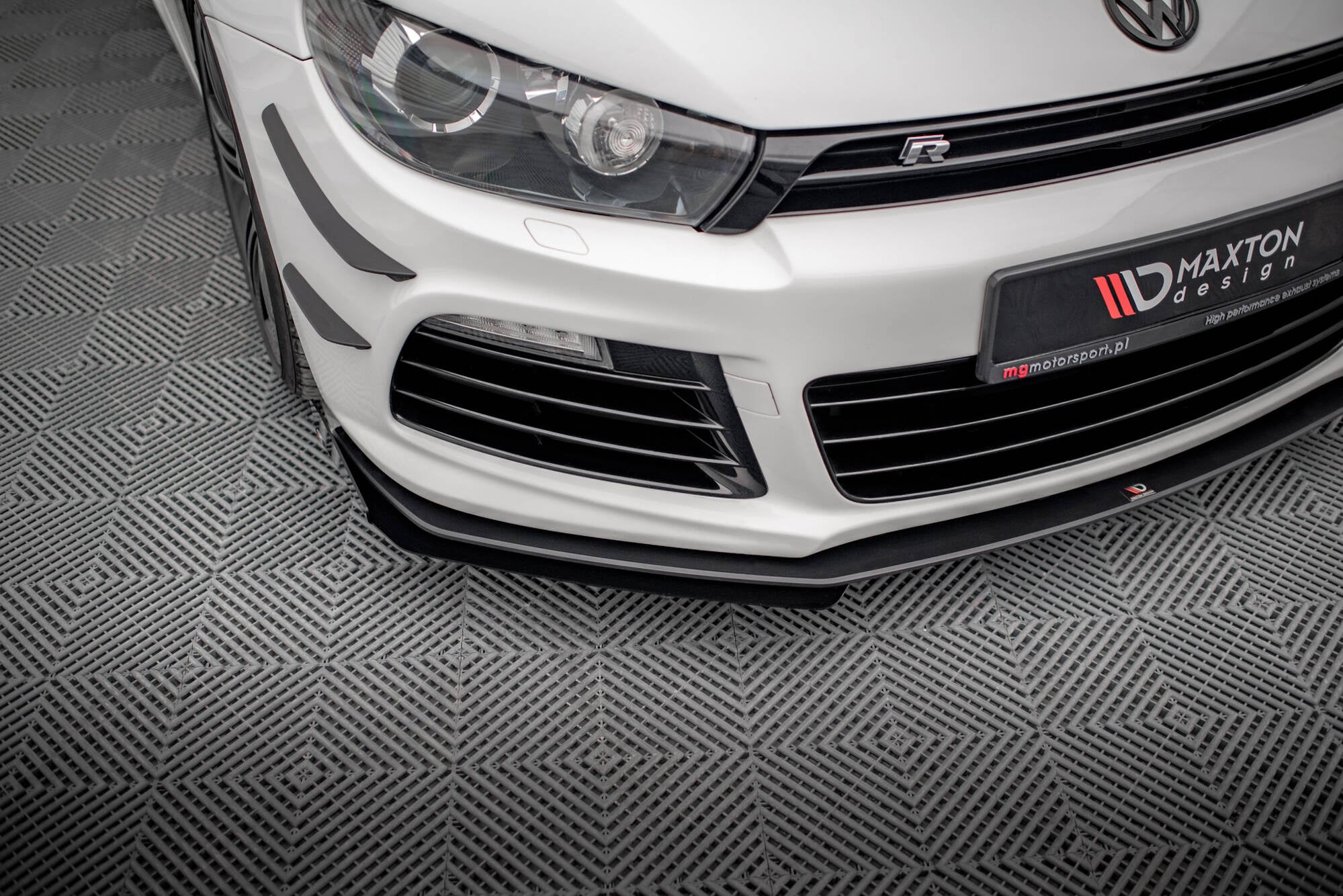 Maxton Design Front Flaps para Volkswagen Scirocco R Mk3 - imagen 3