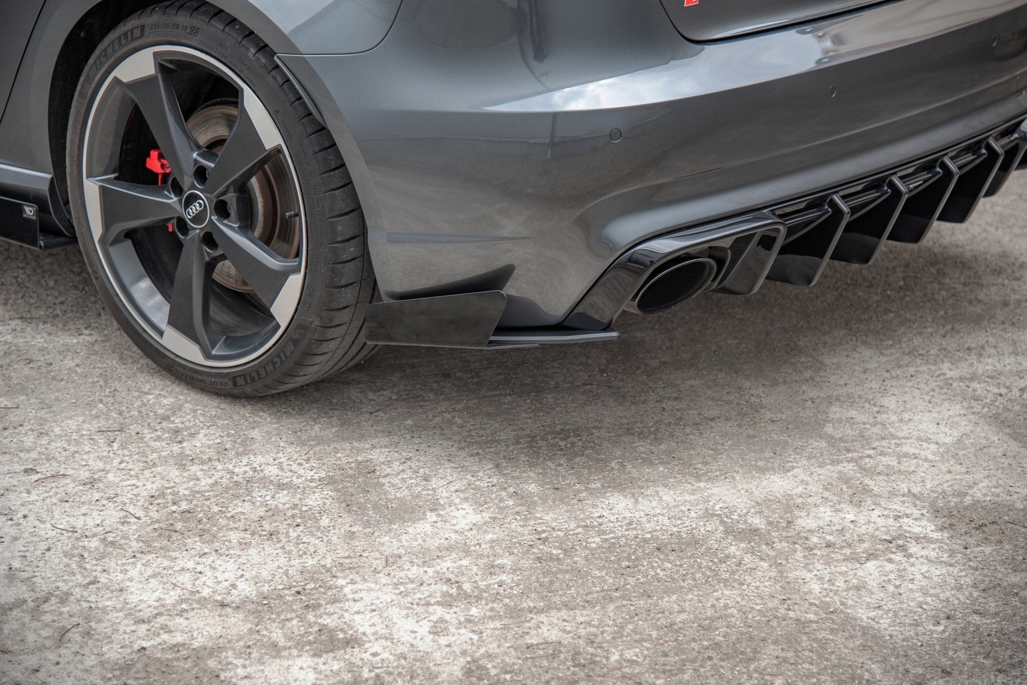 Maxton Design Rear Side Flaps para Audi RS3 8V Sportback - imagen 1