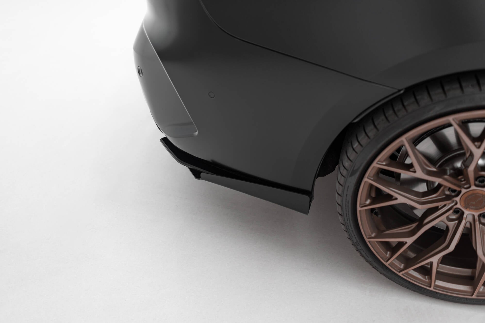 Maxton Design Rear Side Flaps para BMW M440i G22 / G23 / G22 Facelift / G23 Facelift - imagen 1
