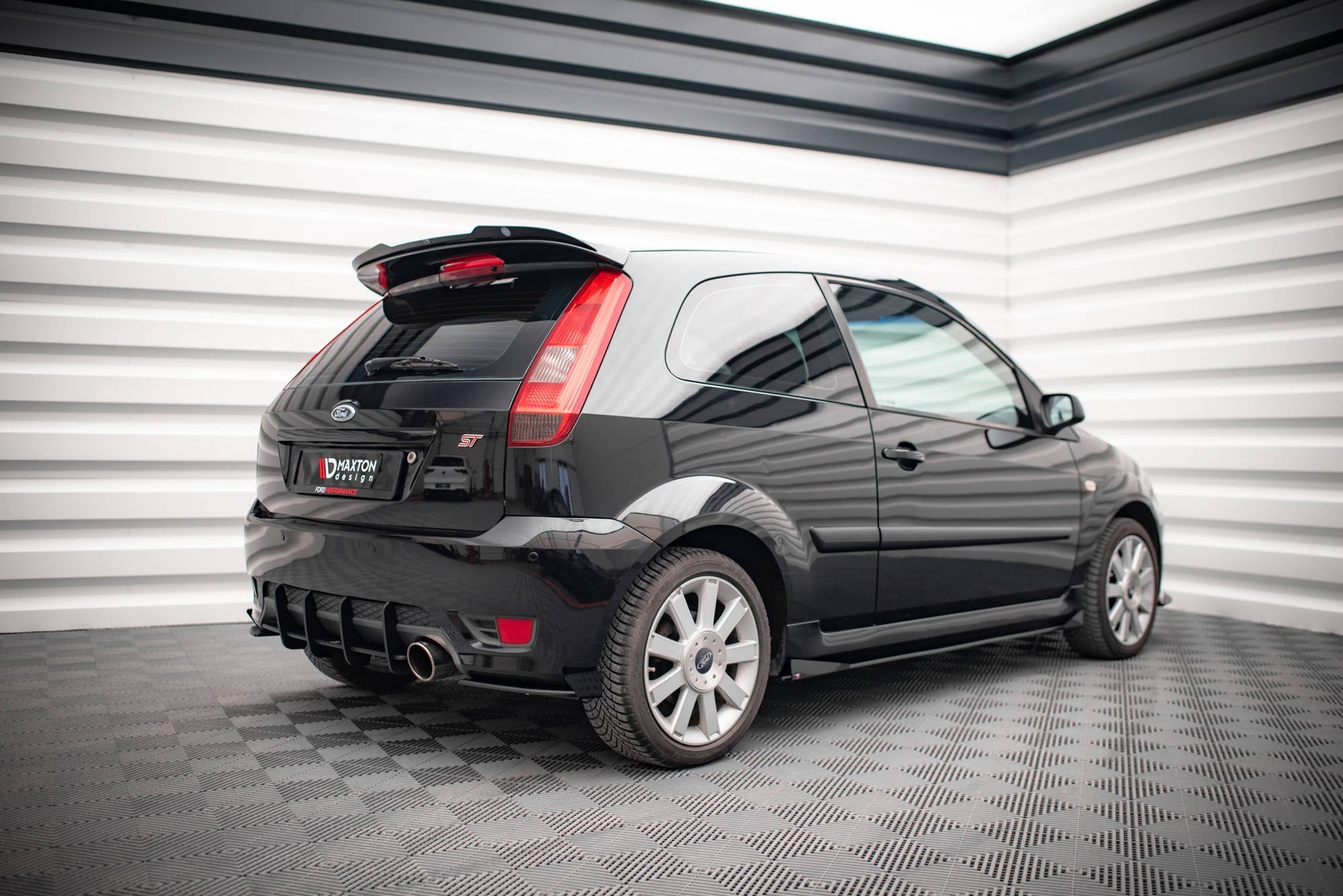 Maxton Design Rear Side Flaps para Ford Fiesta ST Mk6 - imagen 2