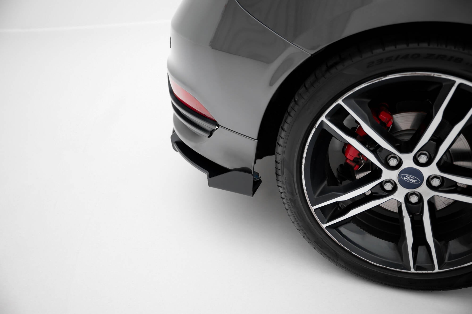 Maxton Design Rear Side Flaps para Ford Focus ST Mk3 Facelift - imagen 2