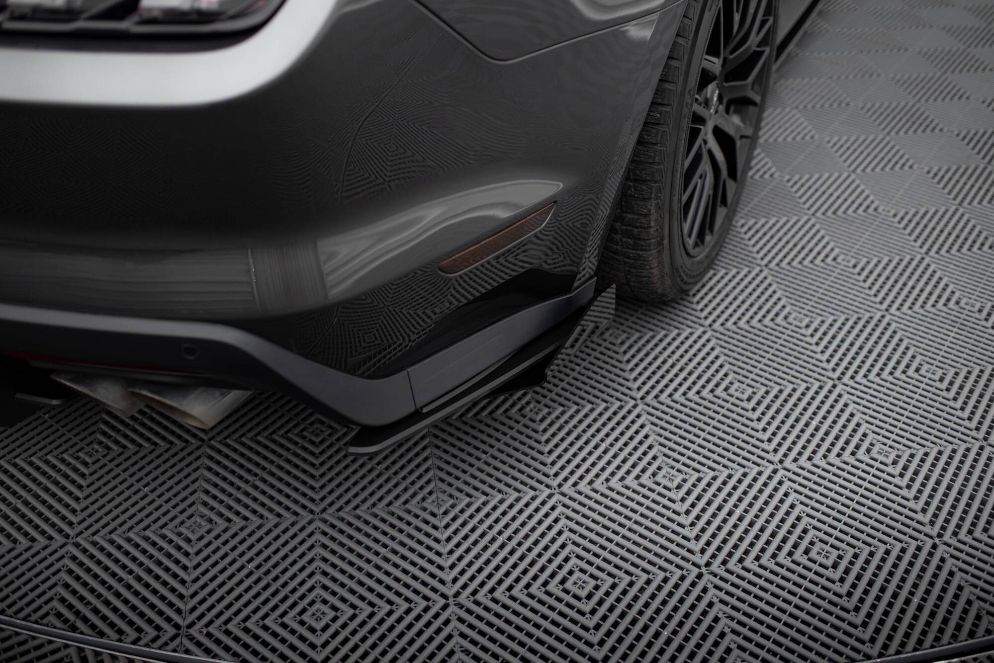 Maxton Design Rear Side Flaps para Ford Mustang GT Mk6 - imagen 3