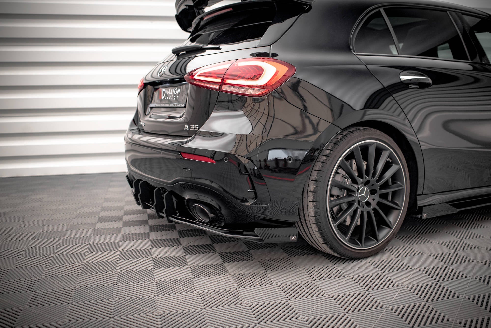 Maxton Design Rear Side Flaps para Mercedes A35 AMG Hatchback Aero Pack W177 - imagen 2