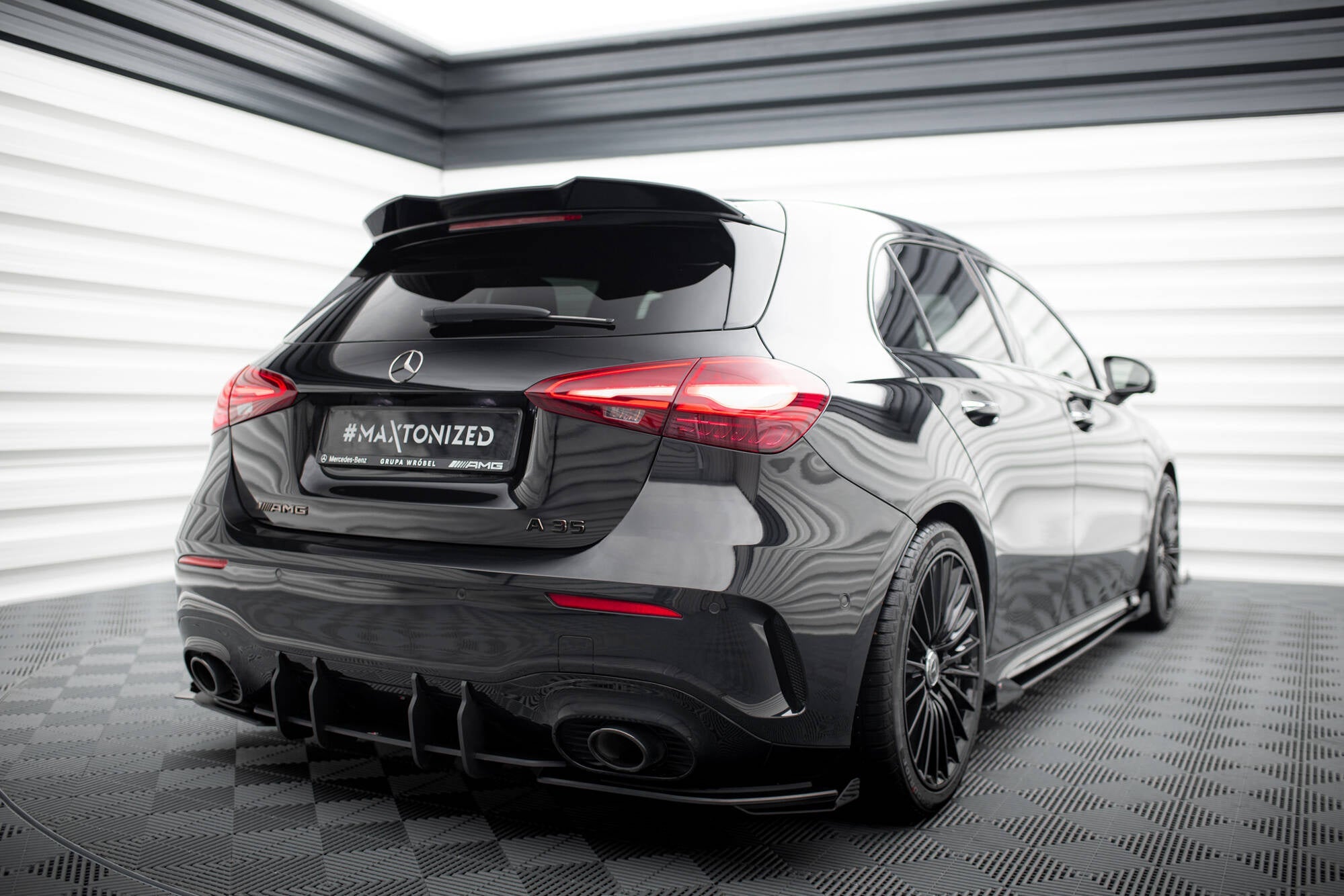 Maxton Design Rear Side Flaps para Mercedes-AMG A35 Hatchback W177 - imagen 3