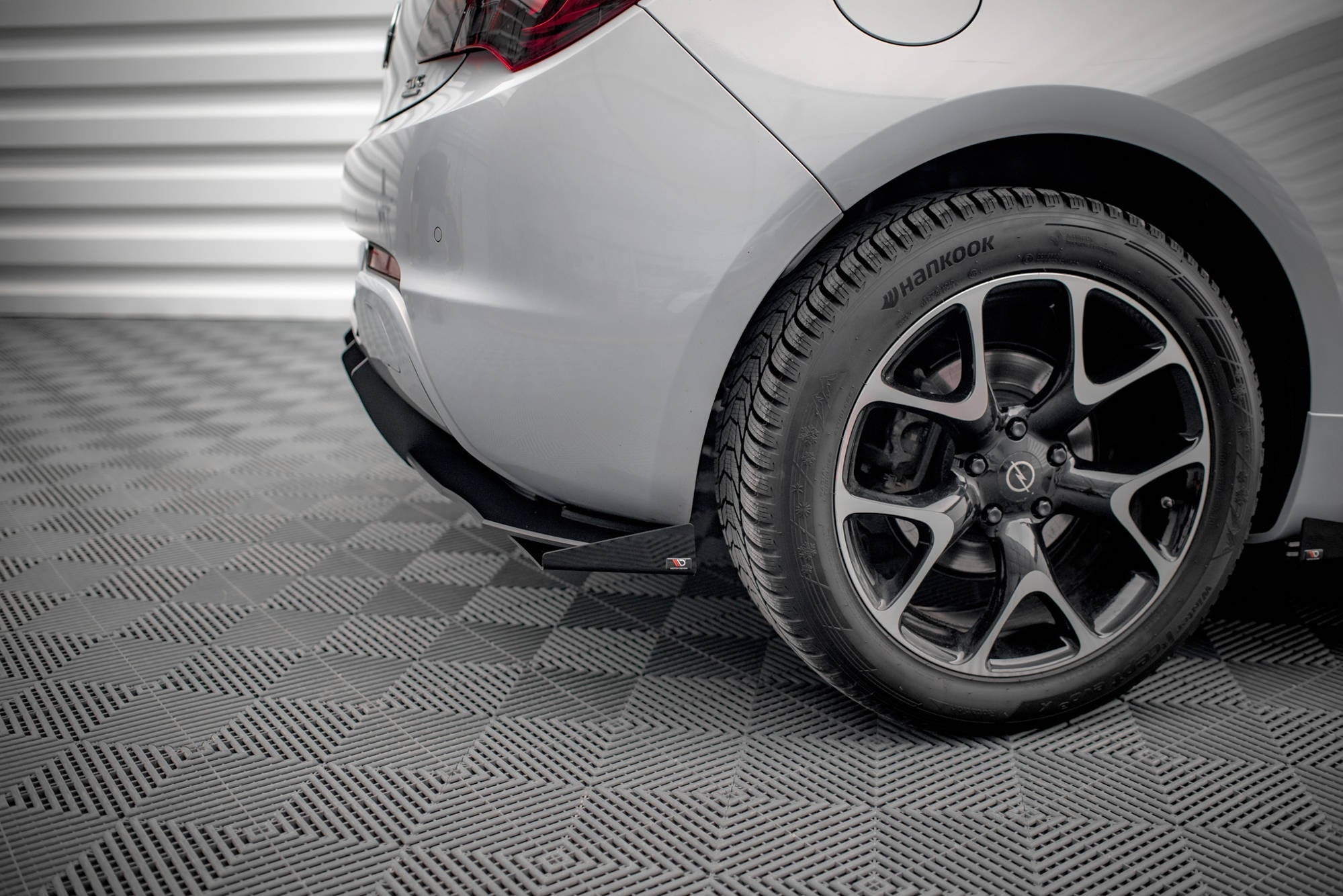 Maxton Design Rear Side Flaps para Opel Astra GTC OPC-Line J - imagen 1