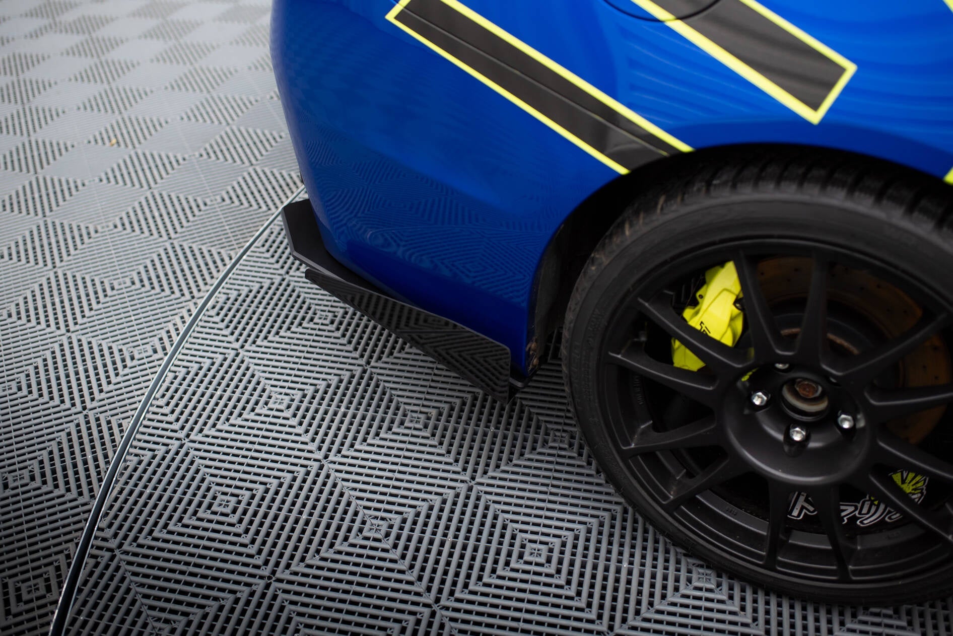 Maxton Design Rear Side Flaps para Subaru WRX STI Mk1 - imagen 1