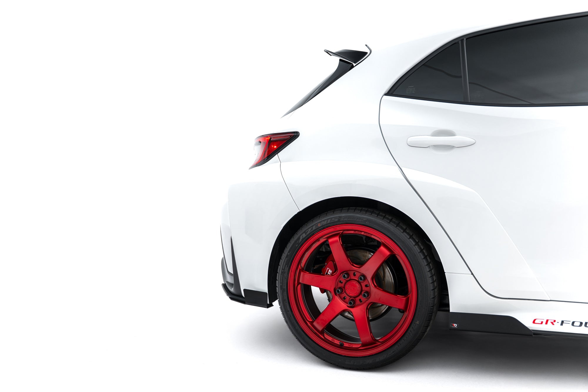 Maxton Design Rear Side Flaps para Toyota GR Corolla Mk12 - imagen 2
