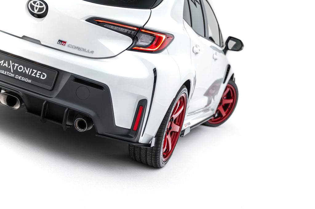 Maxton Design Rear Side Flaps para Toyota GR Corolla Mk12 - imagen 3