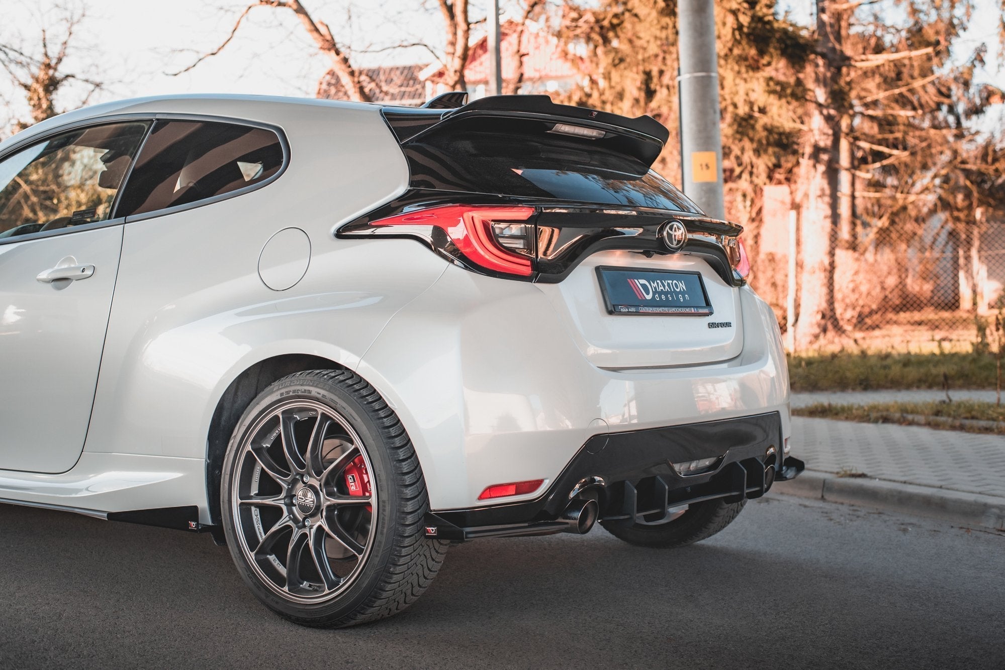 Maxton Design Rear Side Flaps para Toyota GR Yaris Mk4 - imagen 3