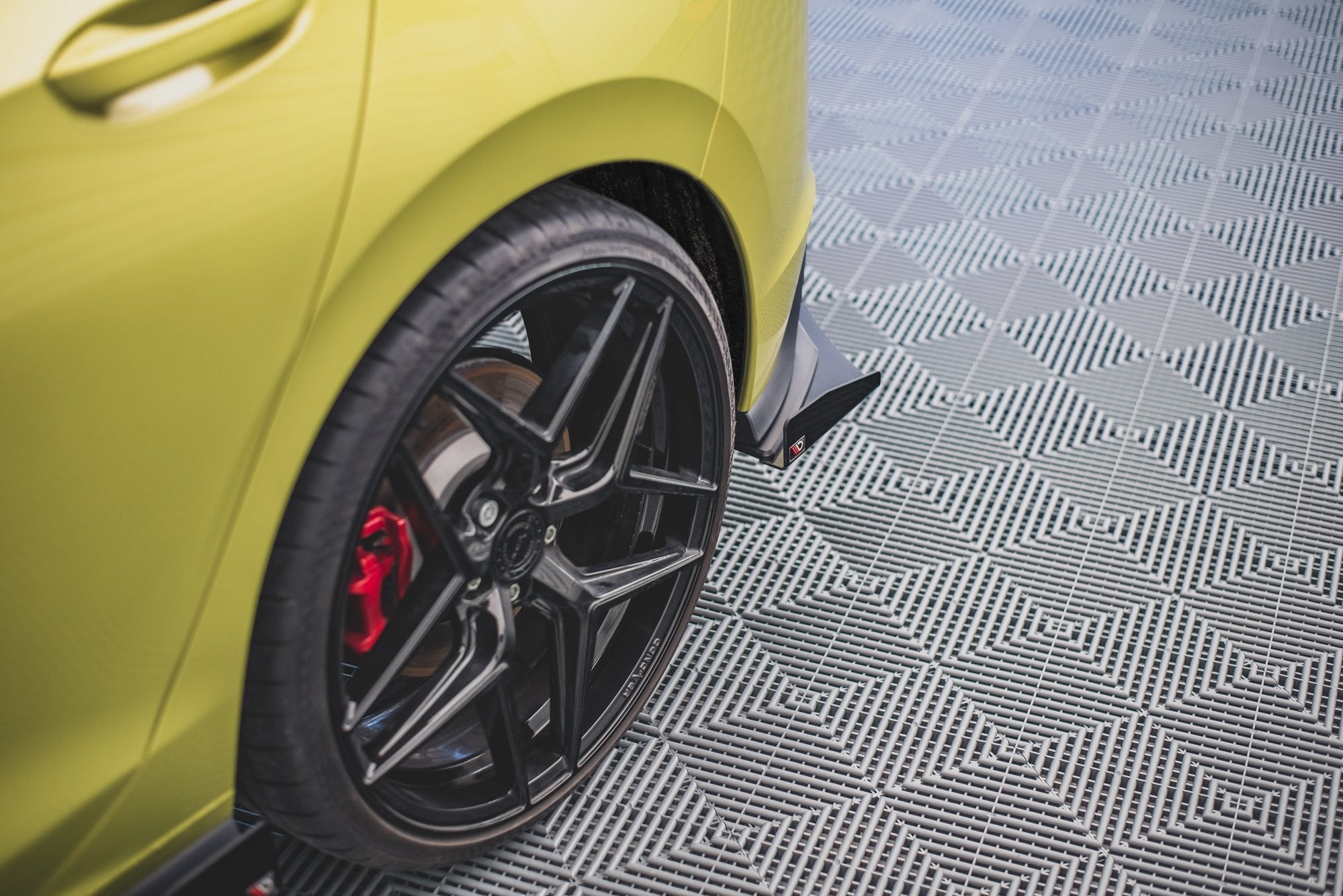 Maxton Design Rear Side Flaps para Volkswagen Golf GTI Clubsport Mk8 - imagen 1