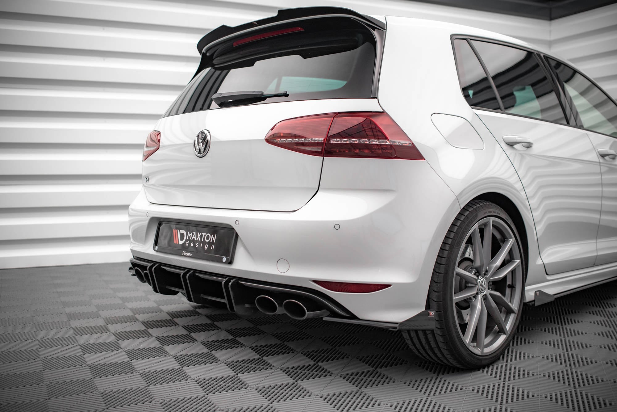 Maxton Design Rear Side Flaps para Volkswagen Golf R Mk7 - imagen 2
