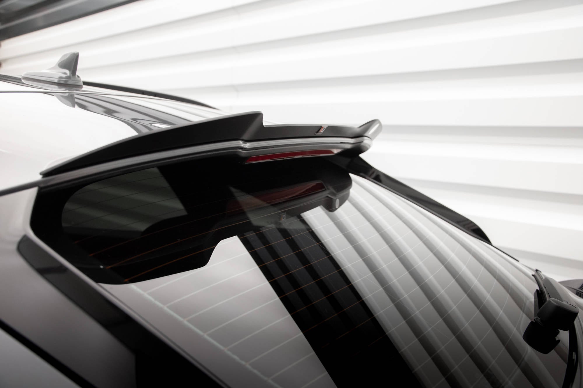 Maxton Design Upper Spoiler Cap para Audi SQ5 / Q5 S-Line Sportback Mk2 Facelift - imagen 3