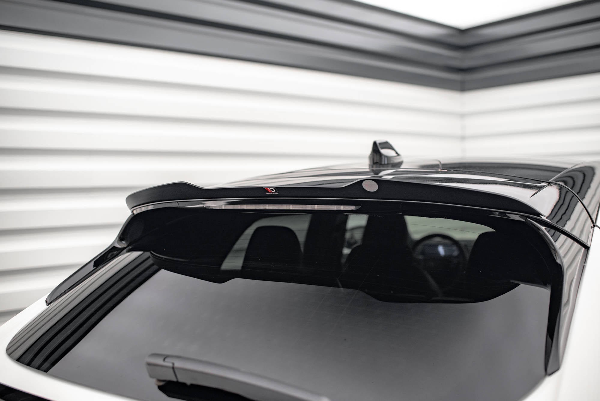 Maxton Design Upper Spoiler Cap para Ford Mustang Mach-E Mk1 - imagen 1