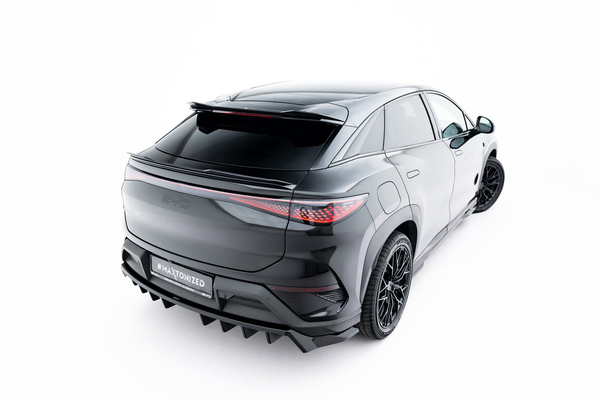 Maxton Design Upper Spoiler Cap para BYD Sealion 7 Mk1 - imagen 1