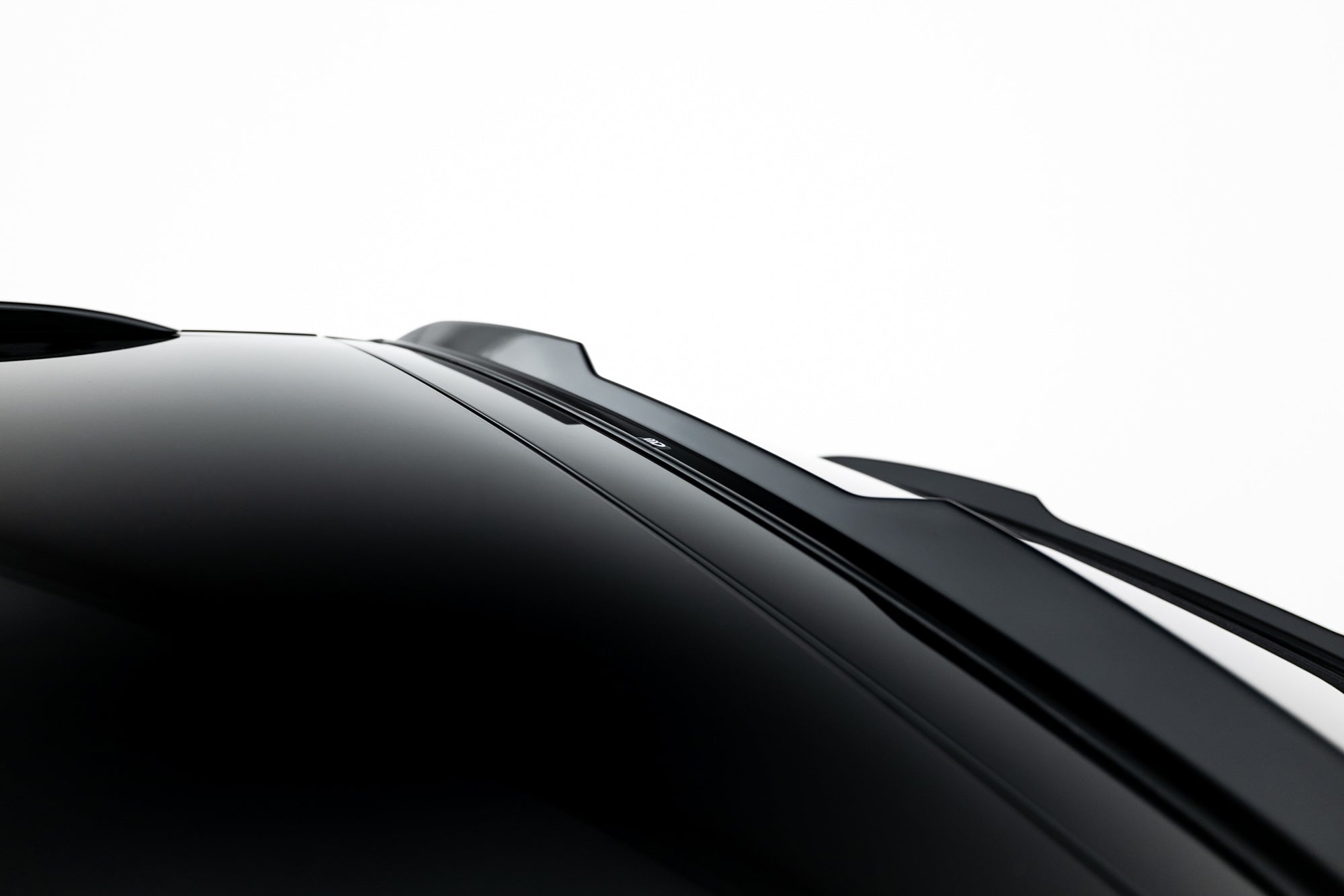 Maxton Design Upper Spoiler Cap para Porsche Macan EV Mk1 - imagen 3