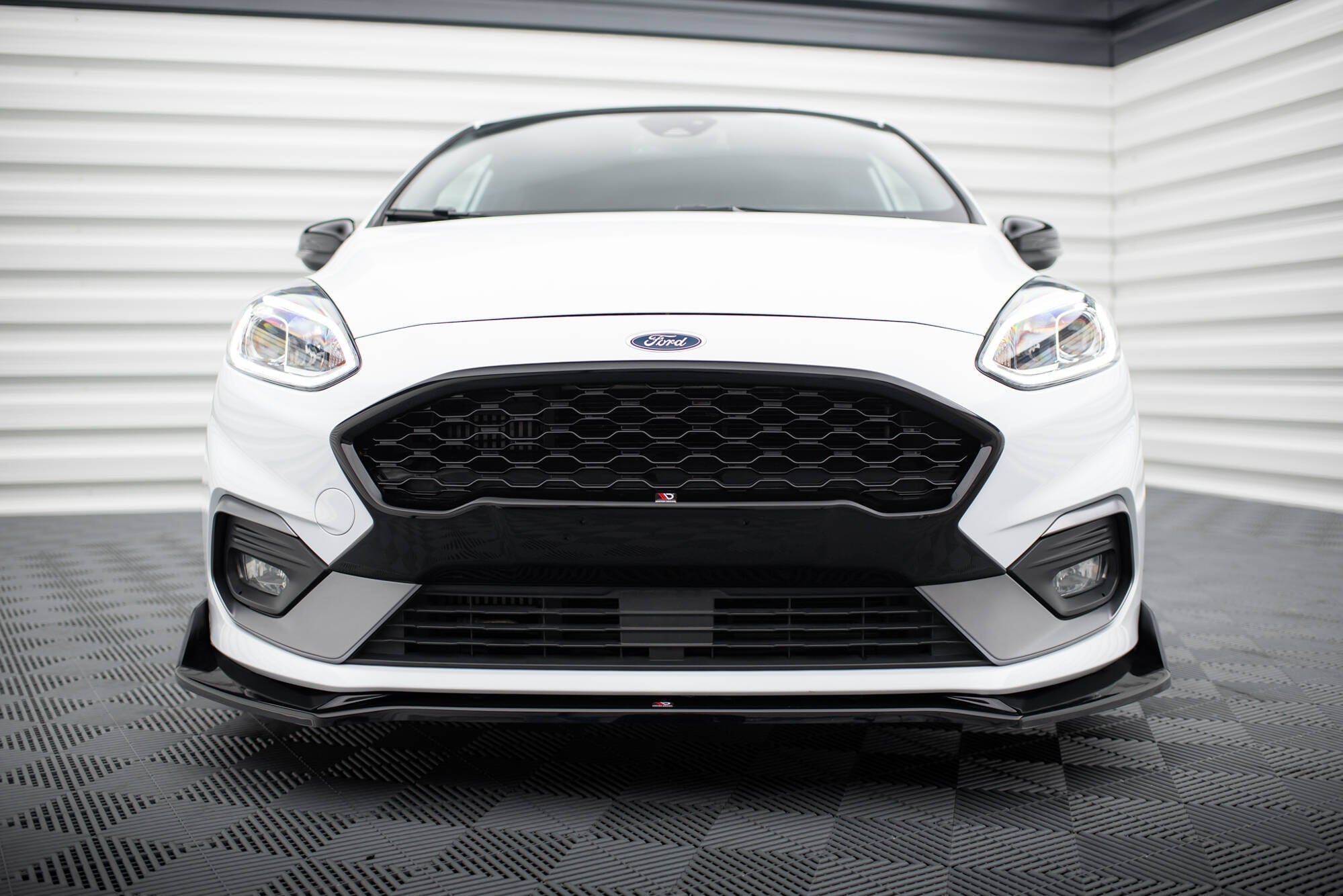 Maxton Design Front Grill para Ford Fiesta ST / ST-Line Mk8 - imagen 2