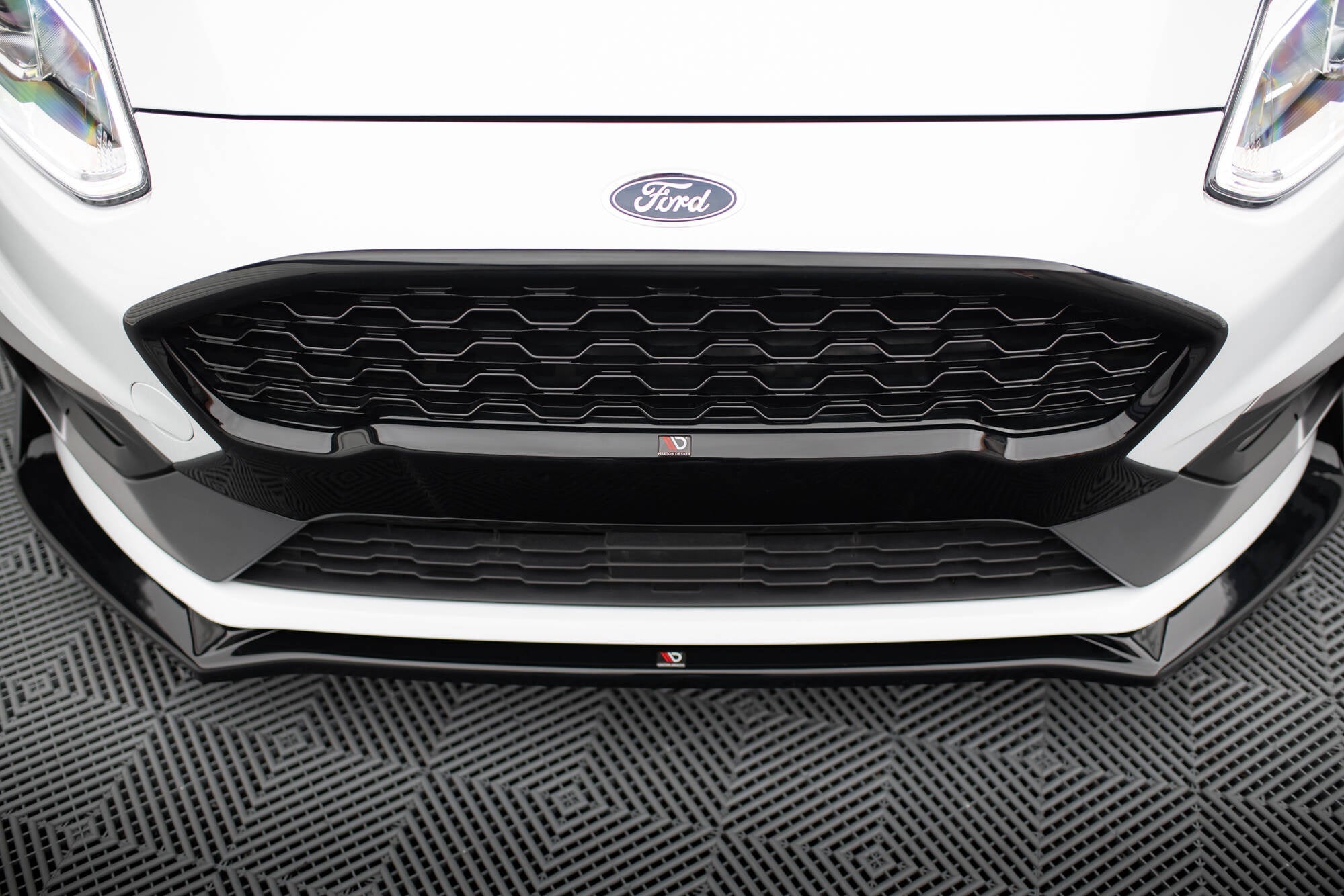 Maxton Design Front Grill para Ford Fiesta ST / ST-Line Mk8 - imagen 1
