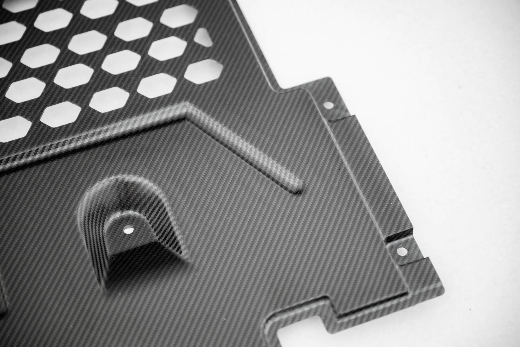 Maxton Design Carbon Fiber Under Engine Cover para BMW M2 G87 - imagen 9