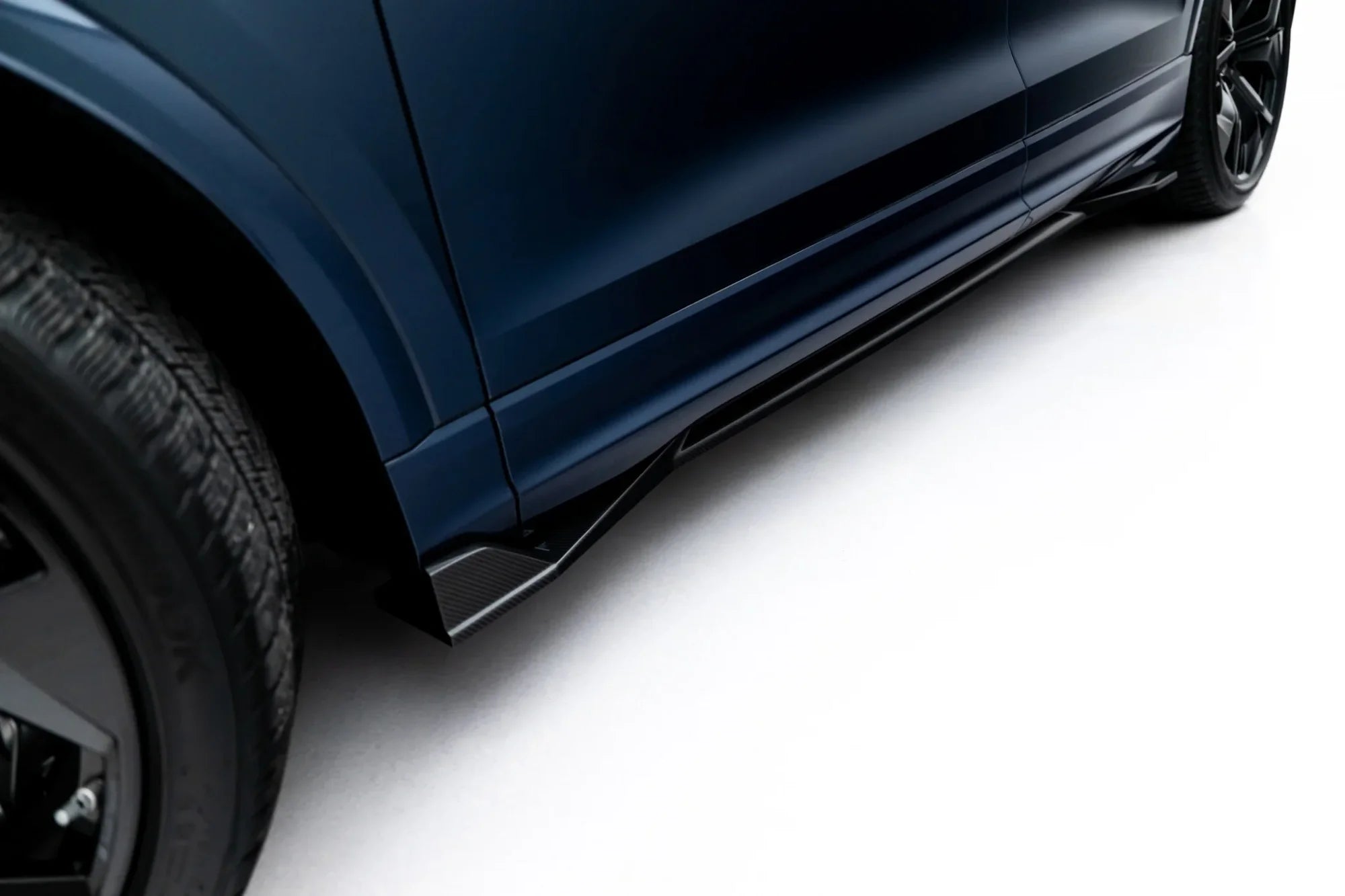 Maxton Design Prepreg Carbon Fiber Side Skirts para Audi RSQ8 Mk1 Facelift - imagen 4