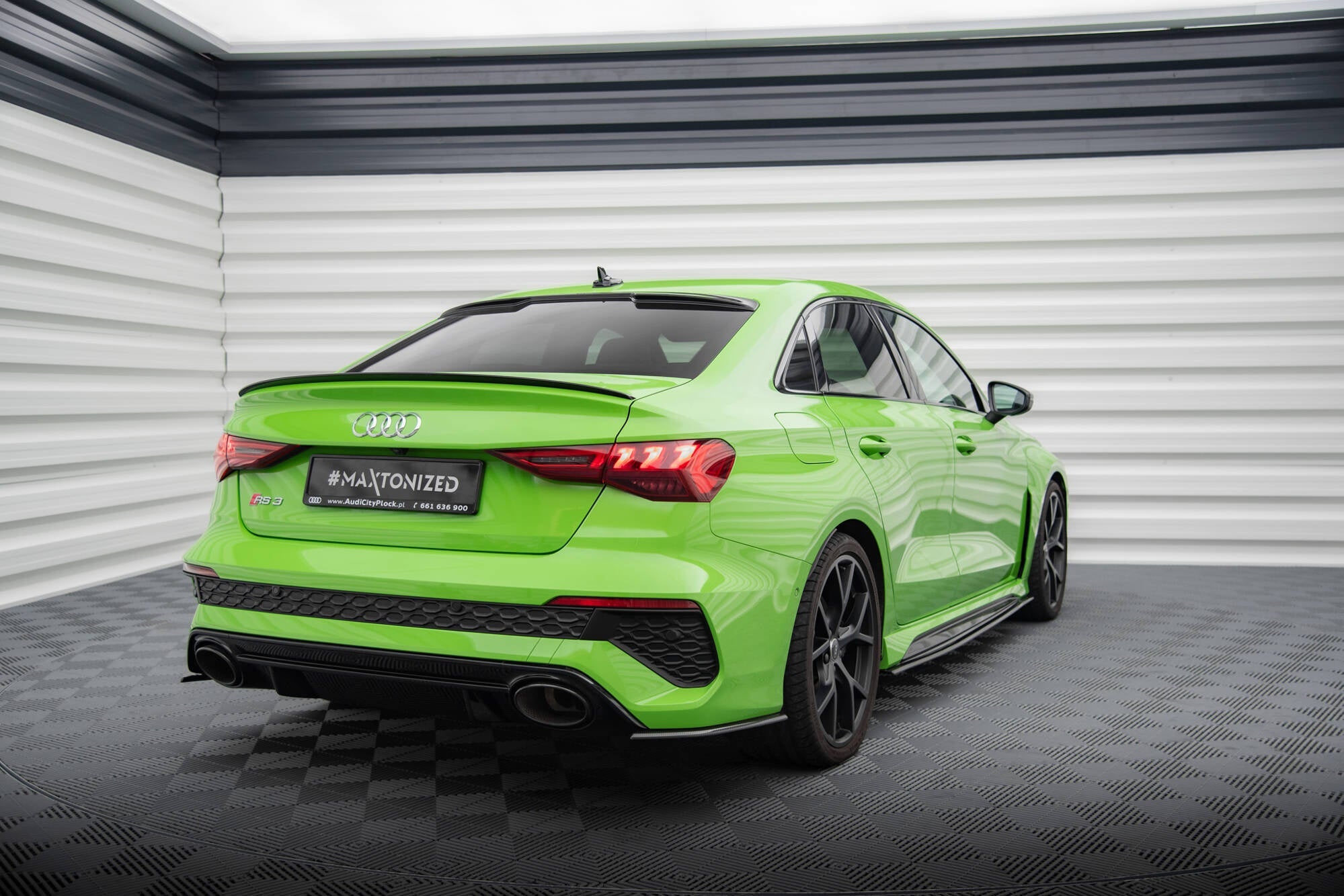 Maxton Design Splitters laterales traseros de fibra de carbono pre-preg para Audi RS3 Sedan 8Y - imagen 1