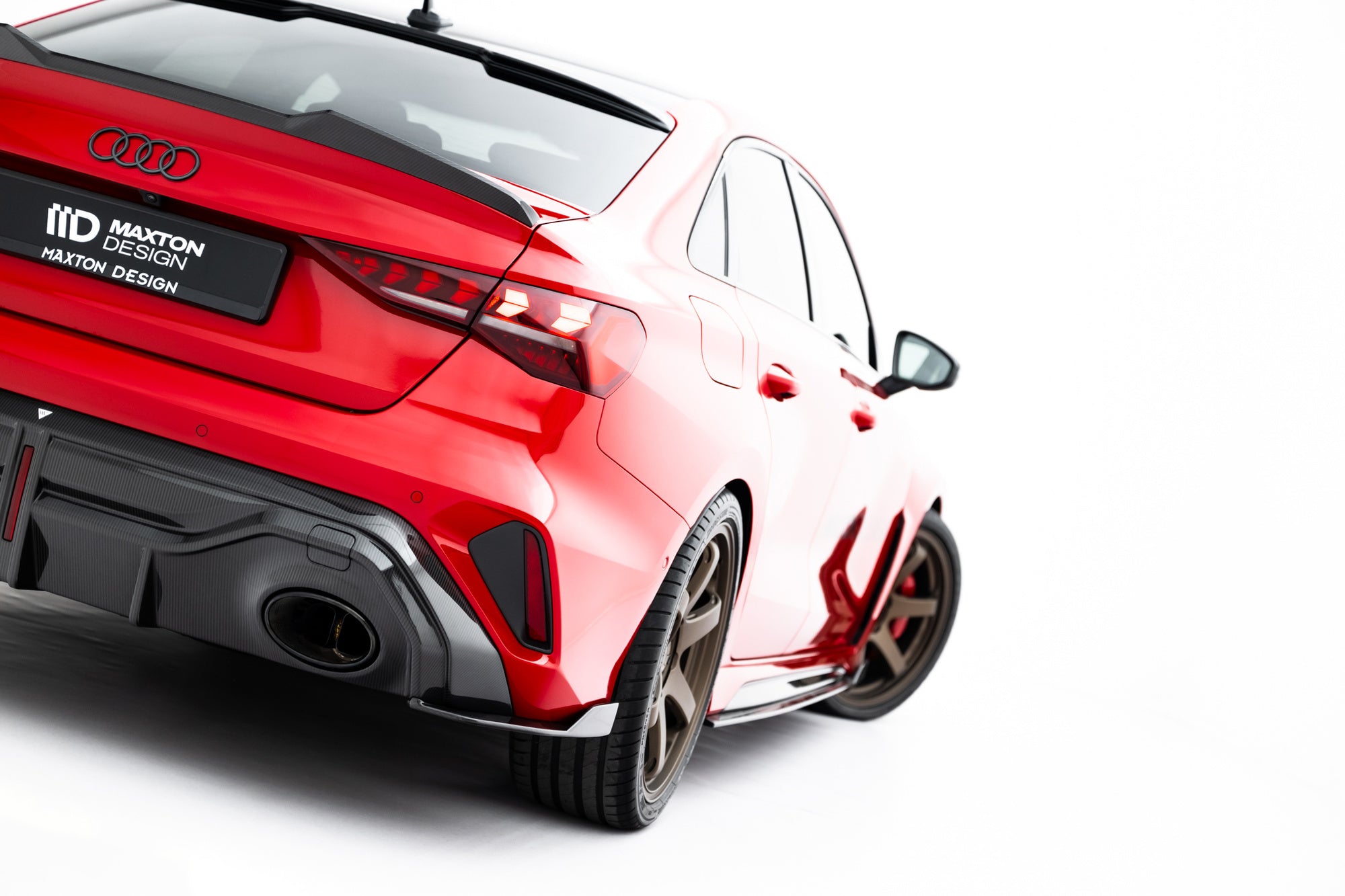 Maxton Design Splitters laterales traseros de fibra de carbono pre-preg para Audi RS3 Sedan 8Y Facelift - imagen 1