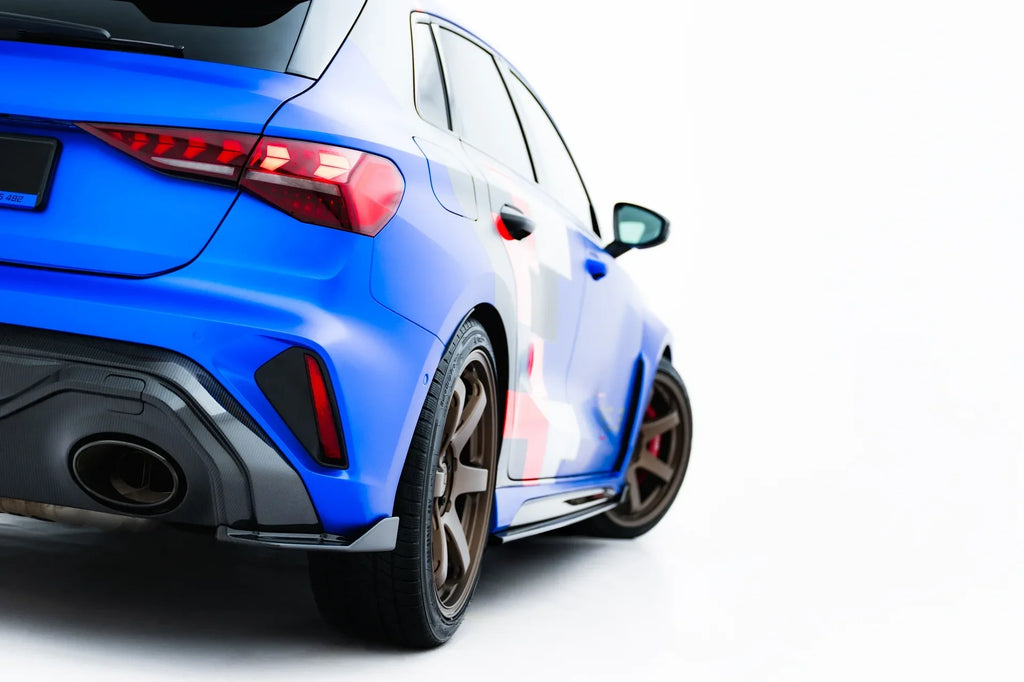 Maxton Design Splitters laterales traseros de fibra de carbono pre-preg para Audi RS3 Sportback 8Y Facelift - imagen 1