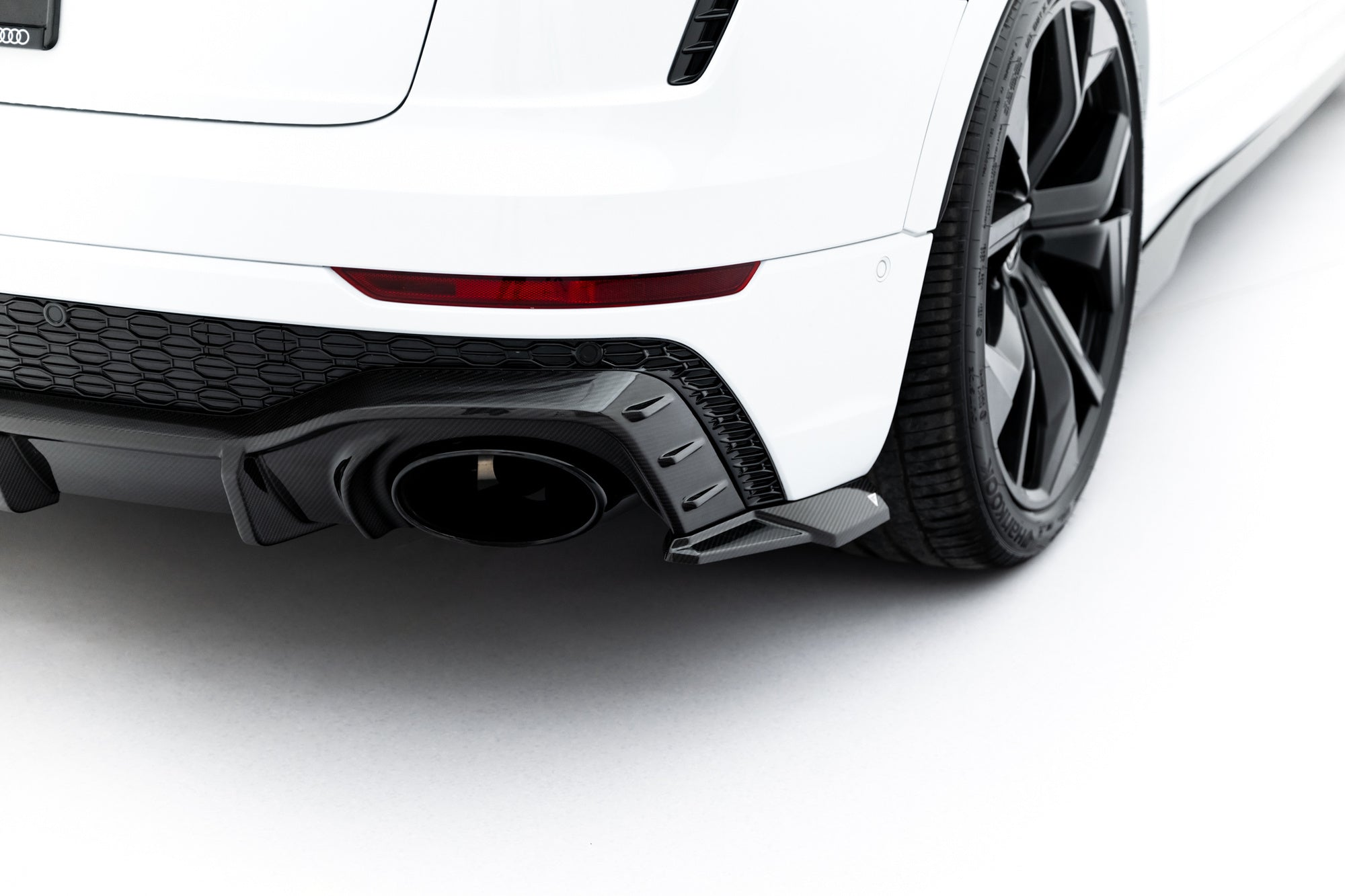 Maxton Design Splitters laterales traseros de fibra de carbono pre-preg para Audi RSQ8 Mk1 - imagen 1