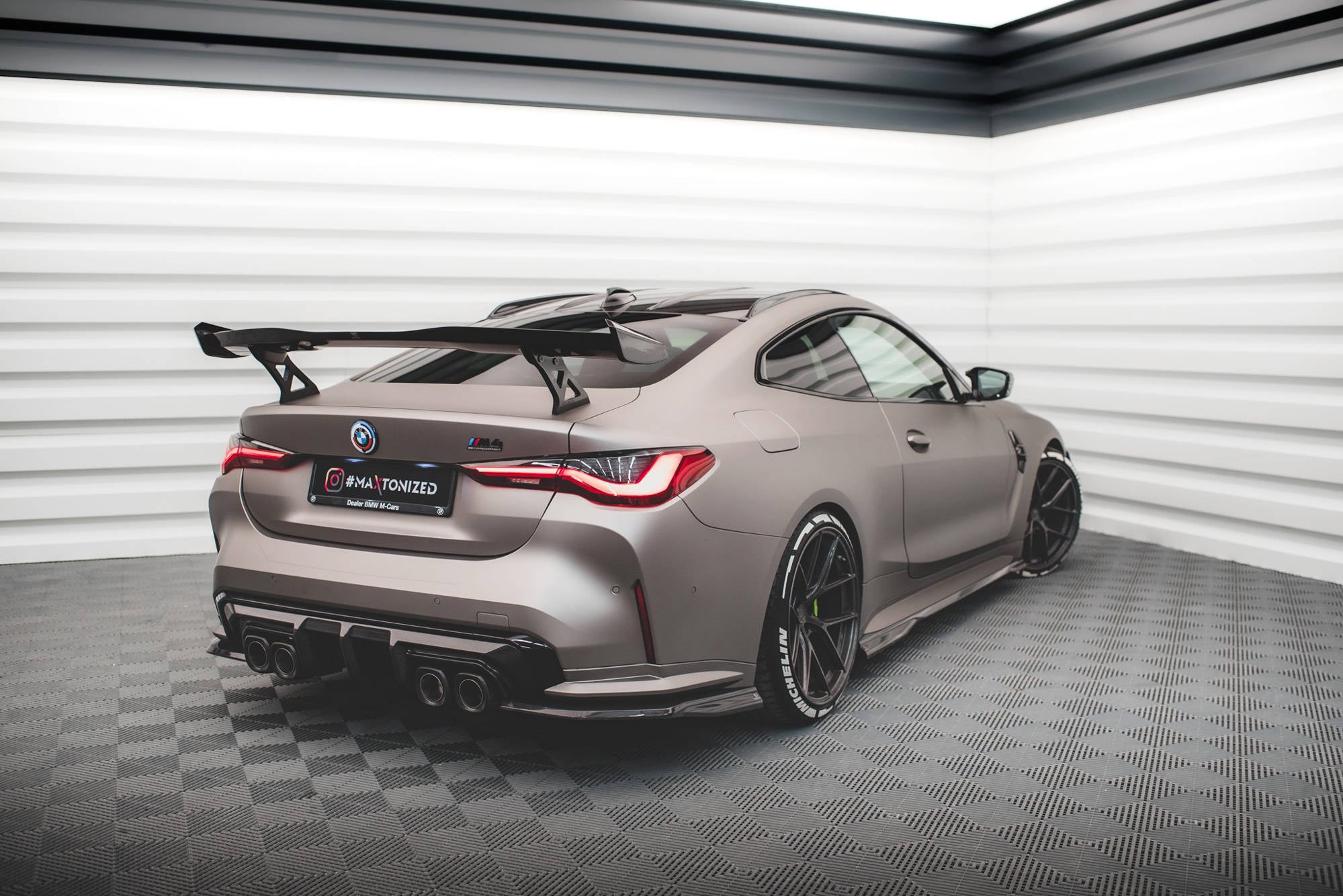 Maxton Design Splitters laterales traseros de fibra de carbono pre-preg para BMW M4 G82 / G82 Facelift - imagen 7