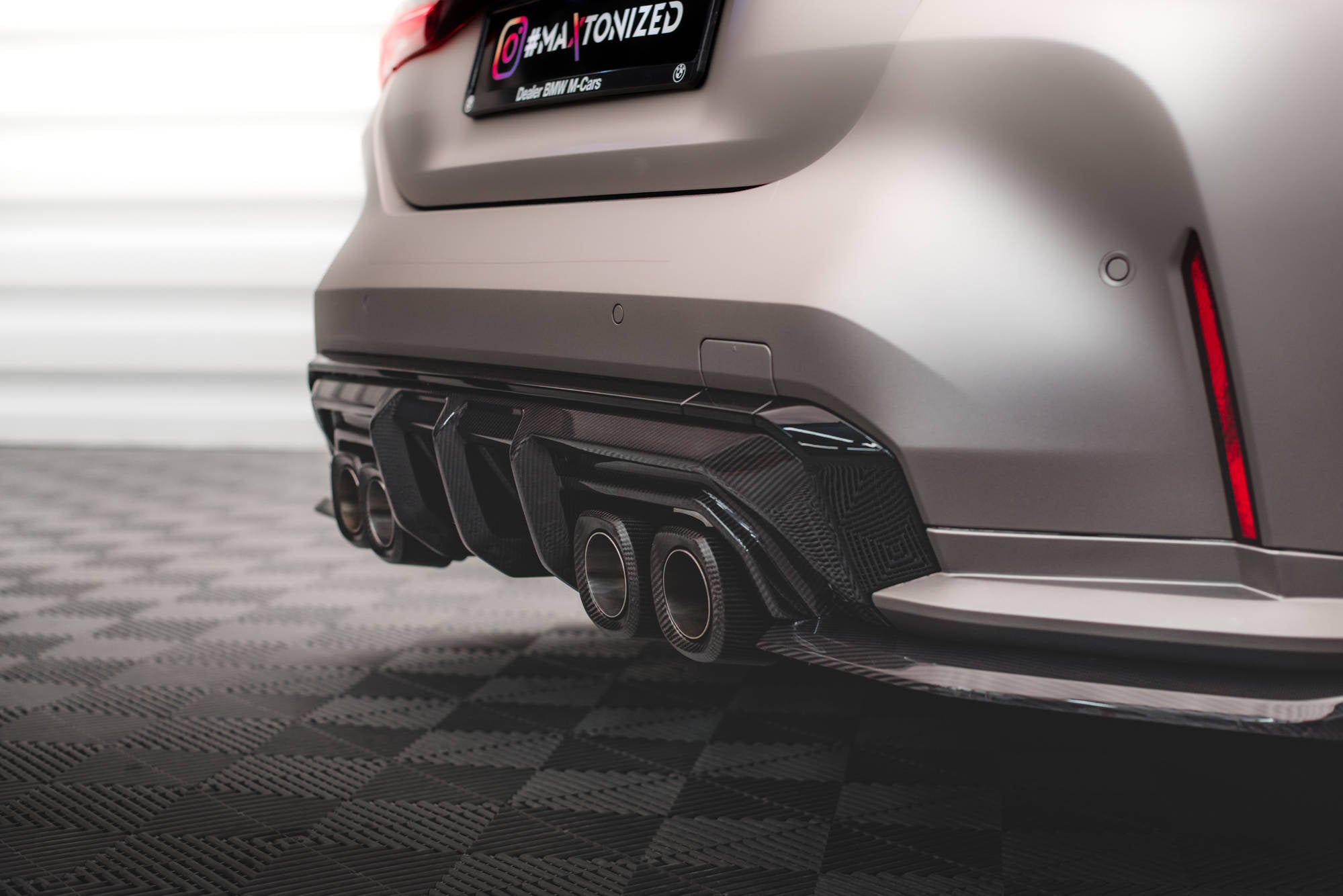 Maxton Design Prepreg Carbon Fiber Rear Diffuser para BMW M3 Sedan / Touring G80 / G81 - imagen 3