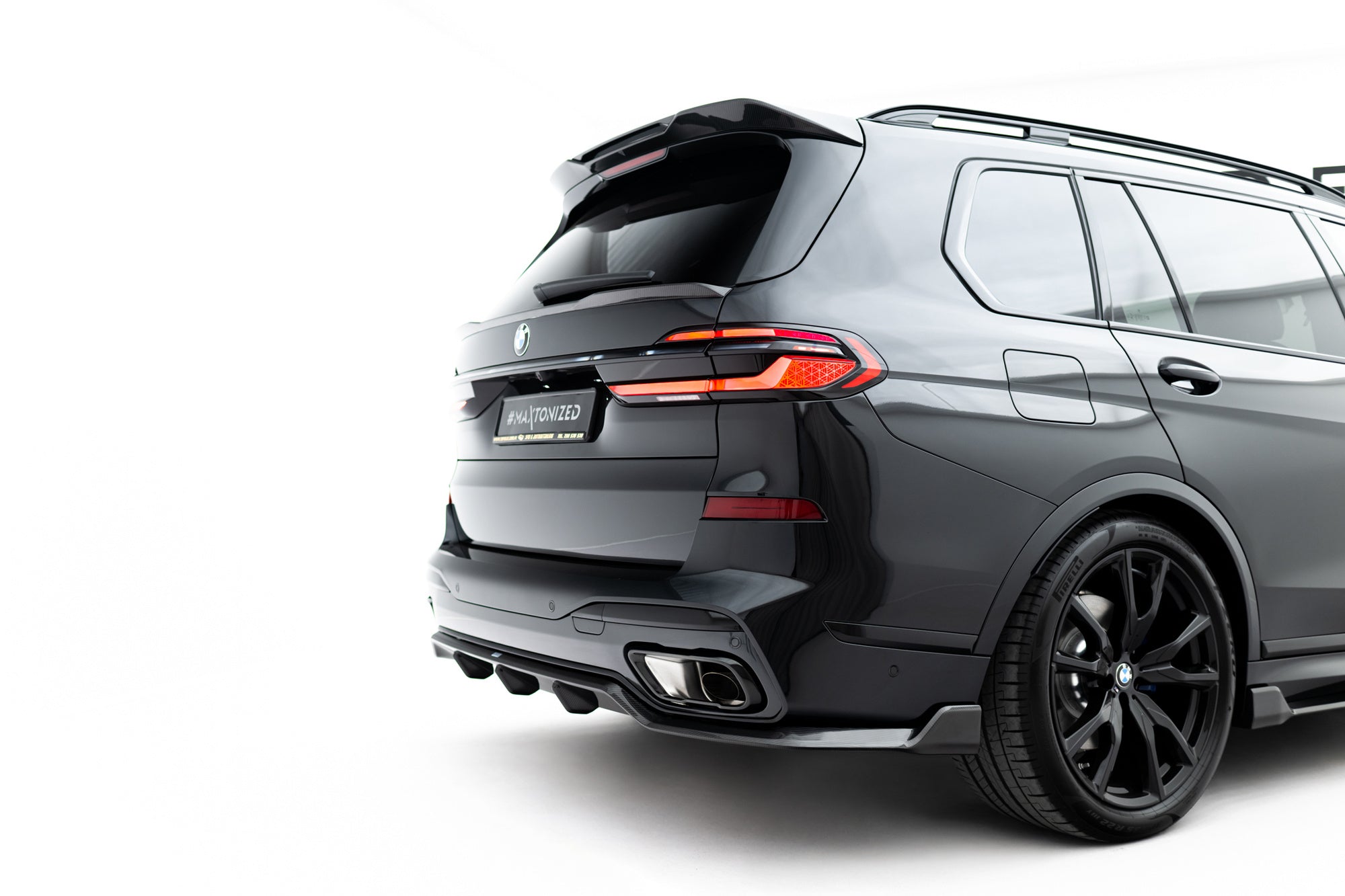 Maxton Design Prepreg Carbon Fiber Rear Diffuser para BMW X7 M-Pack G07 Facelift (version without towbar) - imagen 3