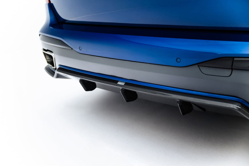 Maxton Design Carbon Rear Diffuser Prepreg para BMW X7 M-Pack G07 / G07 Facelift (with tow hook) - imagen 8