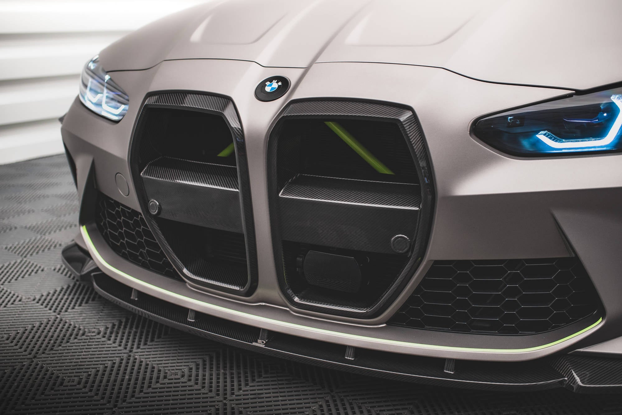 Maxton Design Carbon Fiber Front Grill Prepreg para BMW M4 G82 / M3 G80 - version with radar - imagen 10