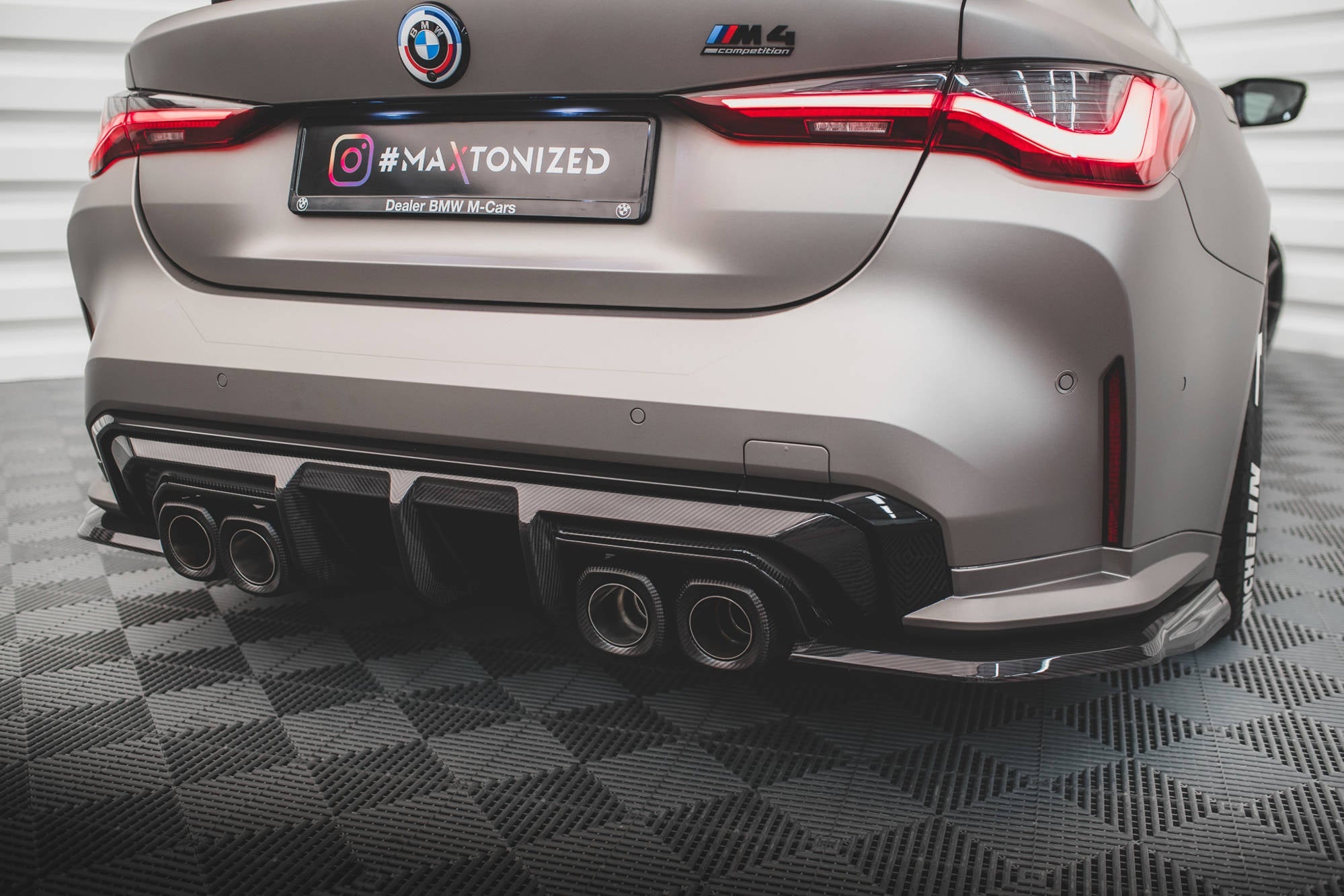 Maxton Design Set Of Prepreg Carbon Fiber Splitters para BMW M4 Coupe G82 / G82 Facelift - imagen 11