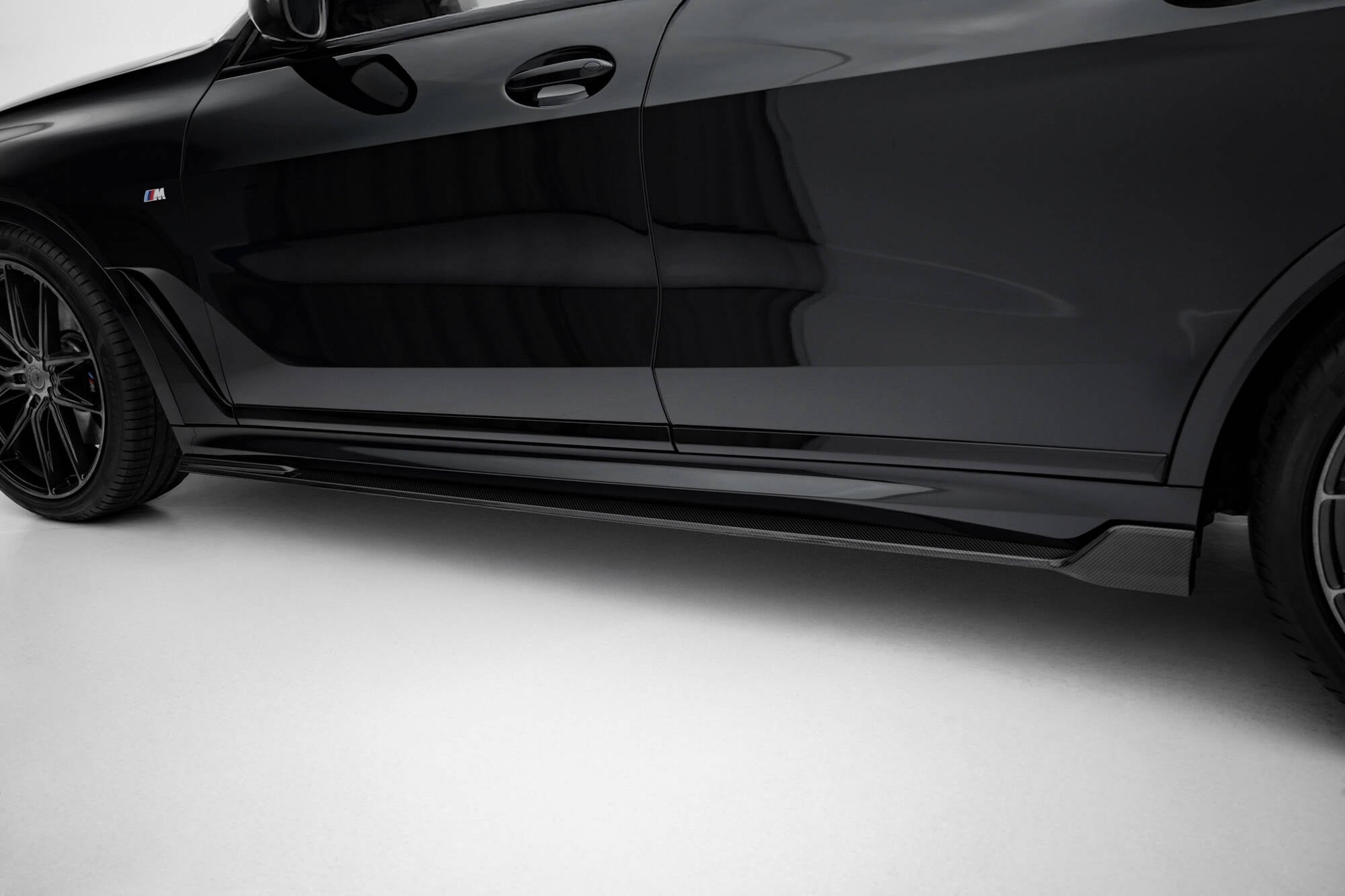 Maxton Design Set Of Prepreg Carbon Splitters V.1 para BMW X7 M-Pack G07 Facelift - imagen 5