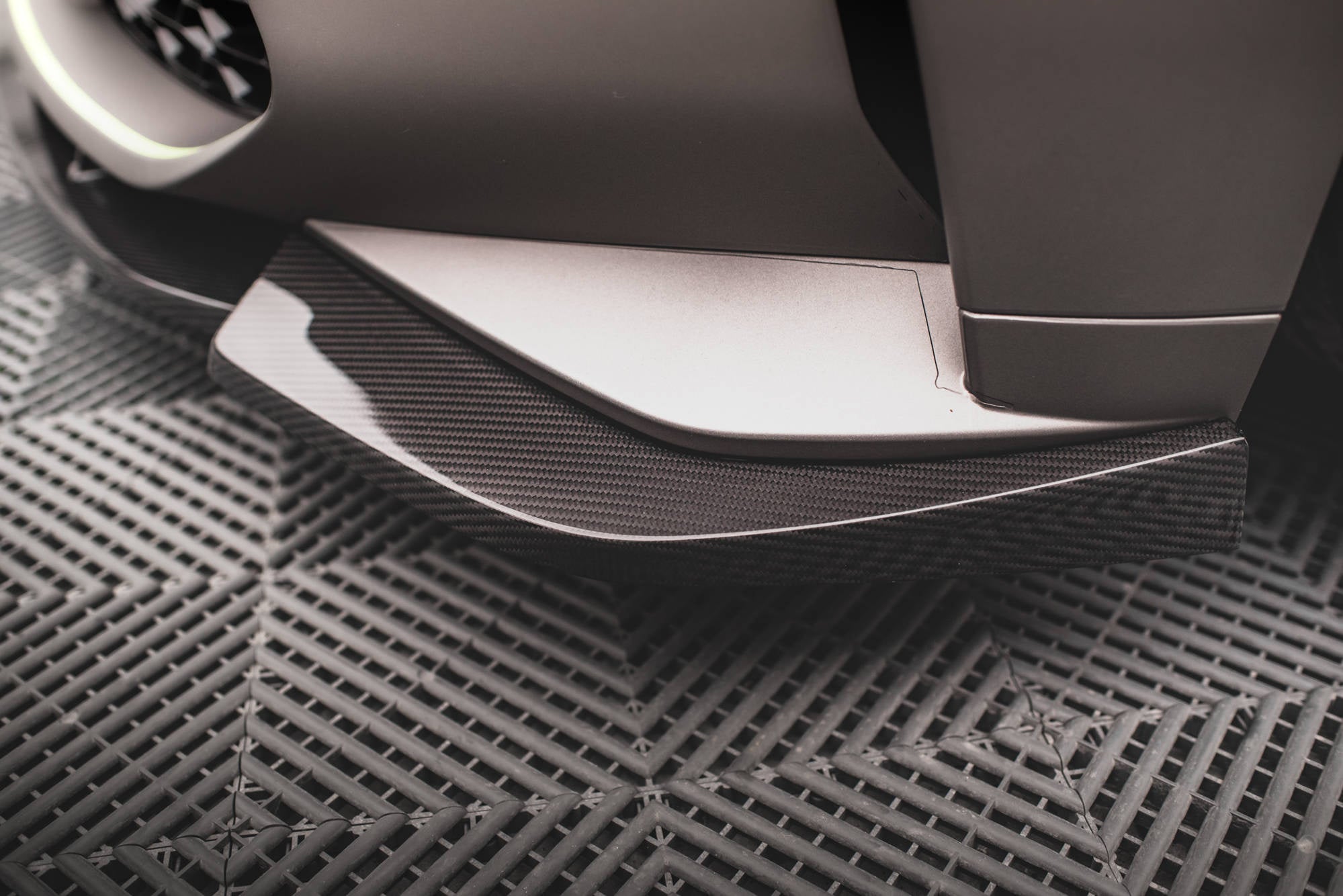 Maxton Design Splitter delantero de fibra de carbono pre-preg V.1 para BMW M3 Sedan / Touring G80 / G81 - imagen 6