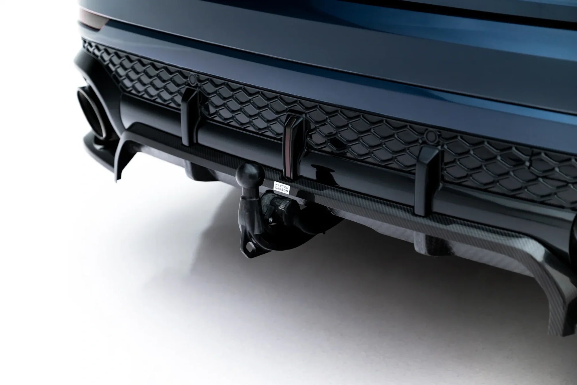 Maxton Design Splitter trasero de fibra de carbono pre-preg (With Vertical Bars) para Audi RSQ8 Mk1 Facelift - imagen 8