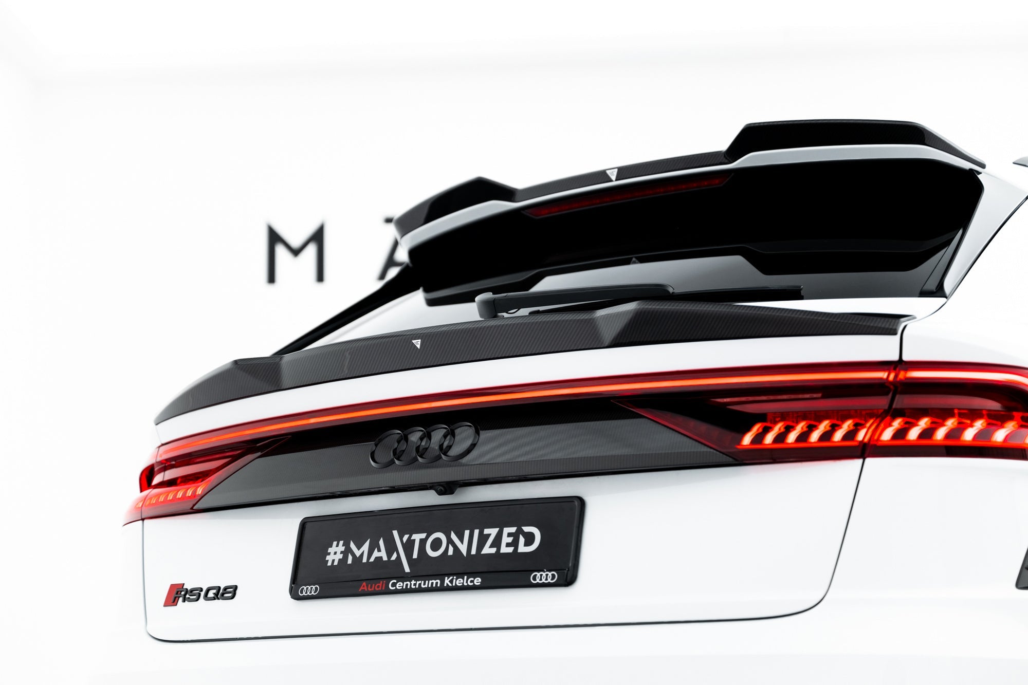 Maxton Design Prepreg Carbon Fiber Tailgate Spoiler (Lower) para Audi RSQ8 Mk1 Facelift - imagen 2