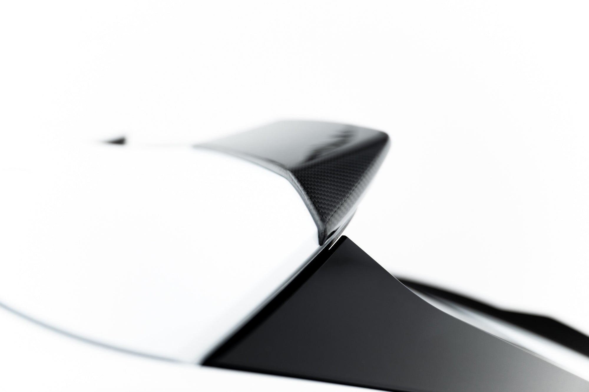 Maxton Design Prepreg Carbon Fiber Tailgate Spoiler (Upper) para Audi RSQ8 Mk1 Facelift - imagen 3