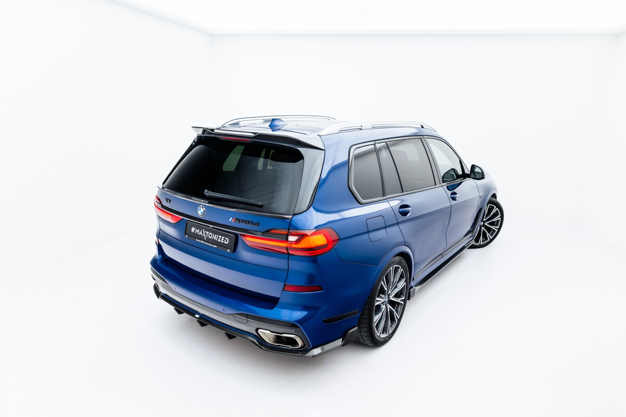 Maxton Design Prepreg Carbon Fiber Tailgate Spoiler (Upper) para BMW X7 M-Pack G07 - imagen 1