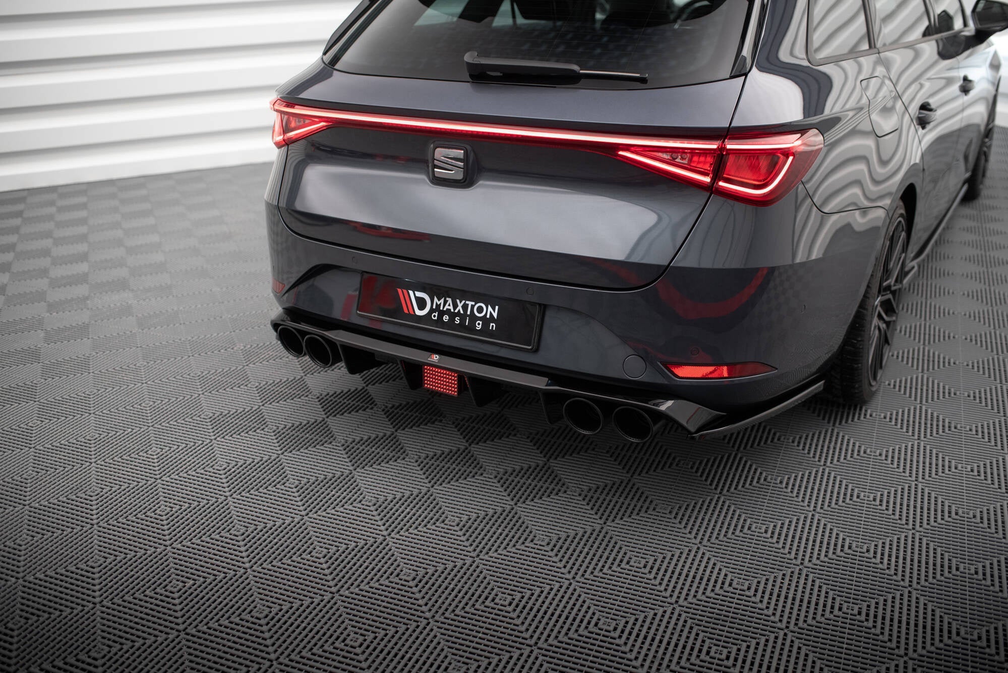 Maxton Design LED Stop Light para Seat Leon ST FR Mk4 - imagen 4