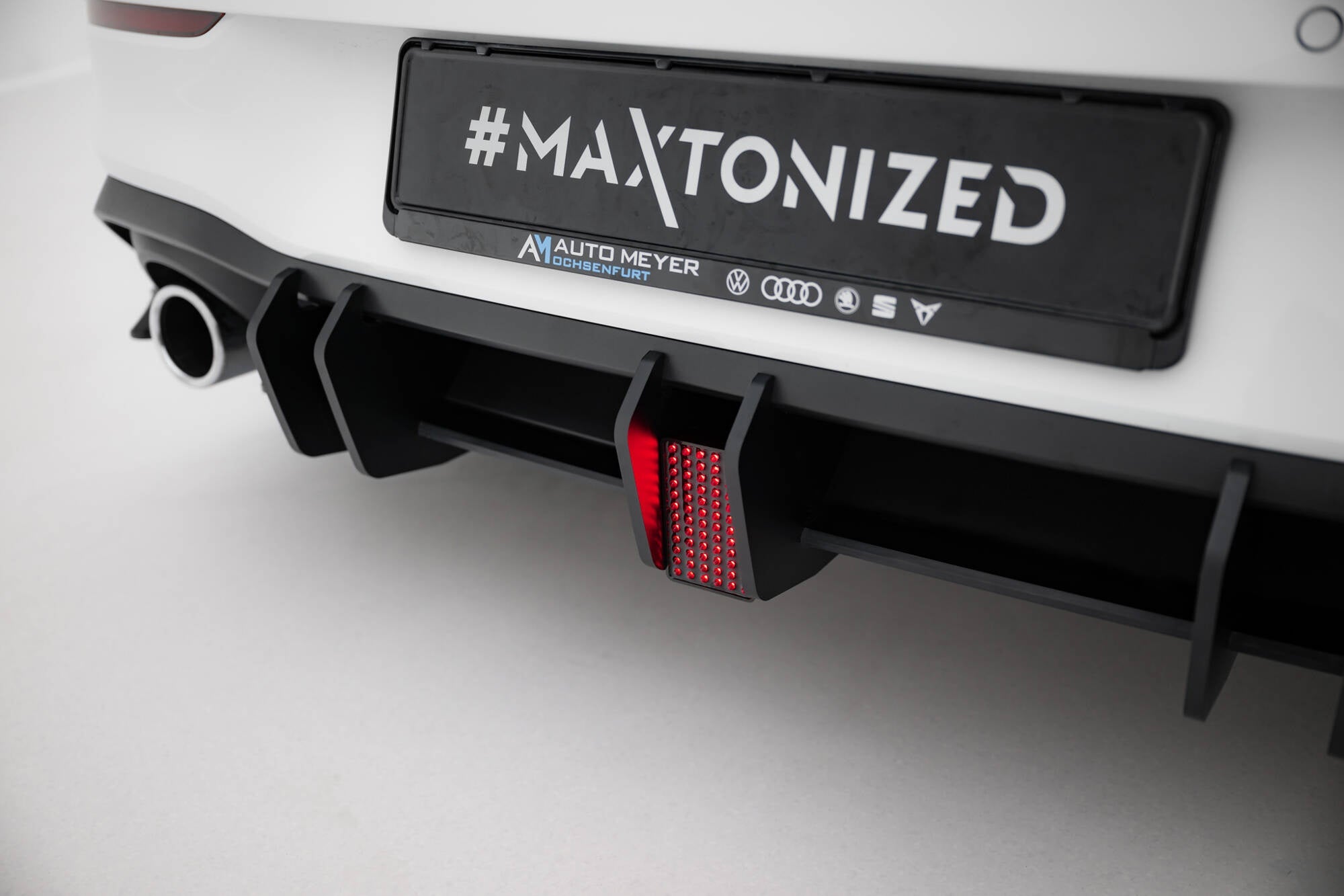 Maxton Design LED Stop Light para Volkswagen Golf GTI Mk8 - imagen 3