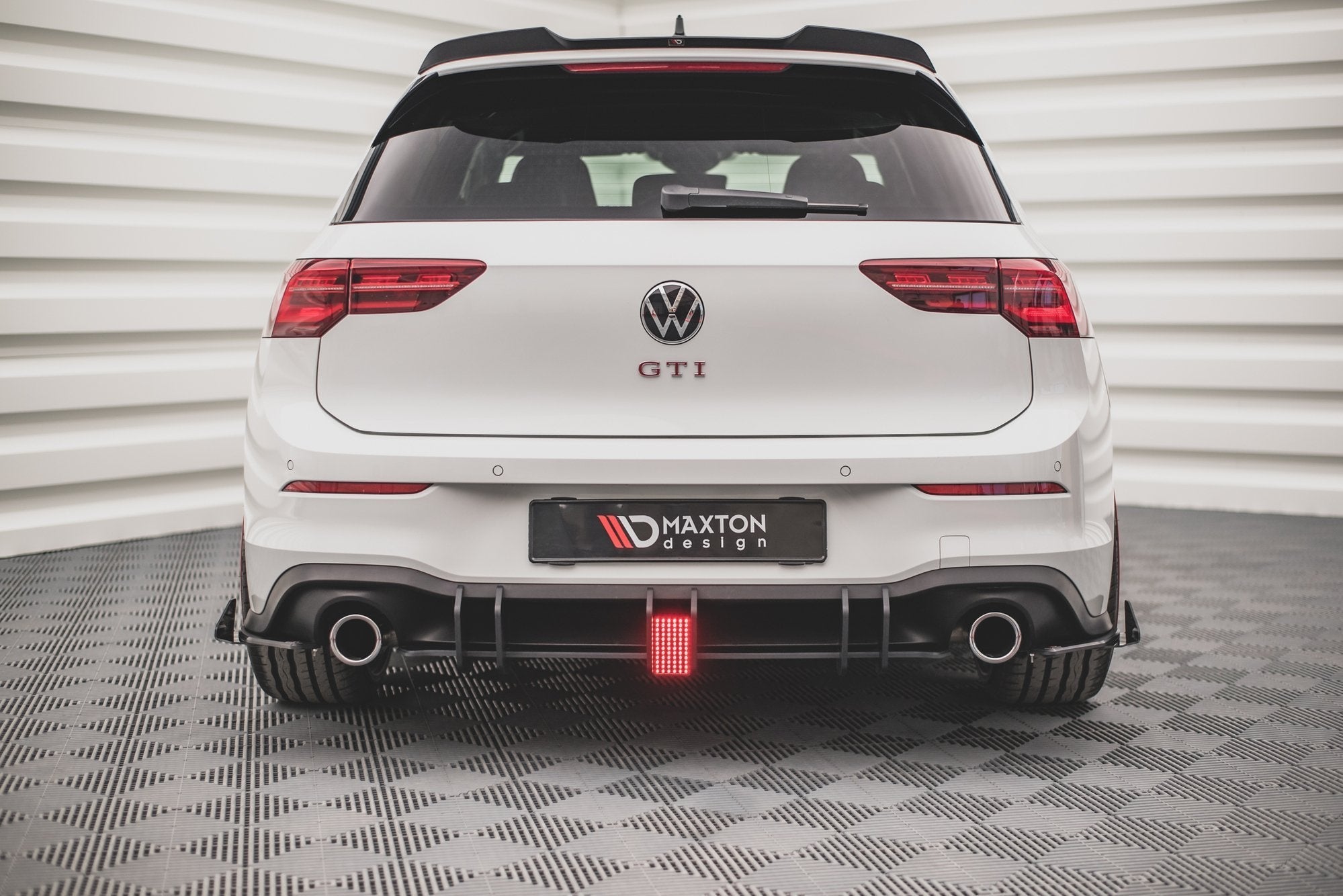 Maxton Design LED Stop Light para Volkswagen Golf GTI Mk8 - imagen 6