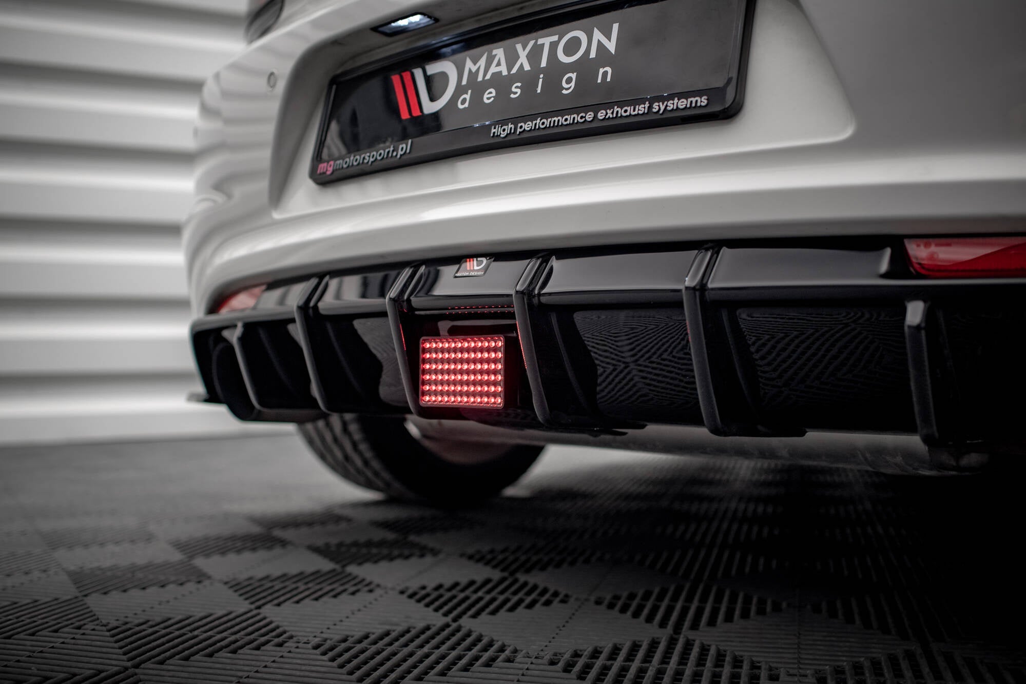 Maxton Design LED Stop Light para Volkswagen Scirocco R Mk3 - imagen 4