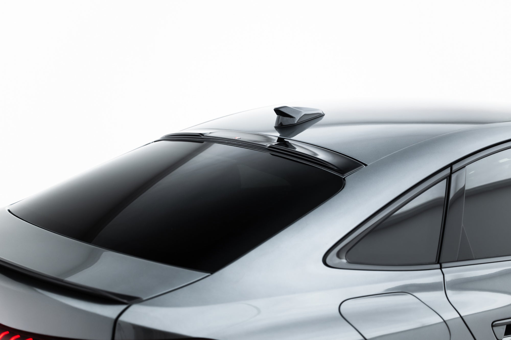 Maxton Design The Extension Of The Rear Window para Audi A5 S-Line / S5 Sedan B10 - imagen 2